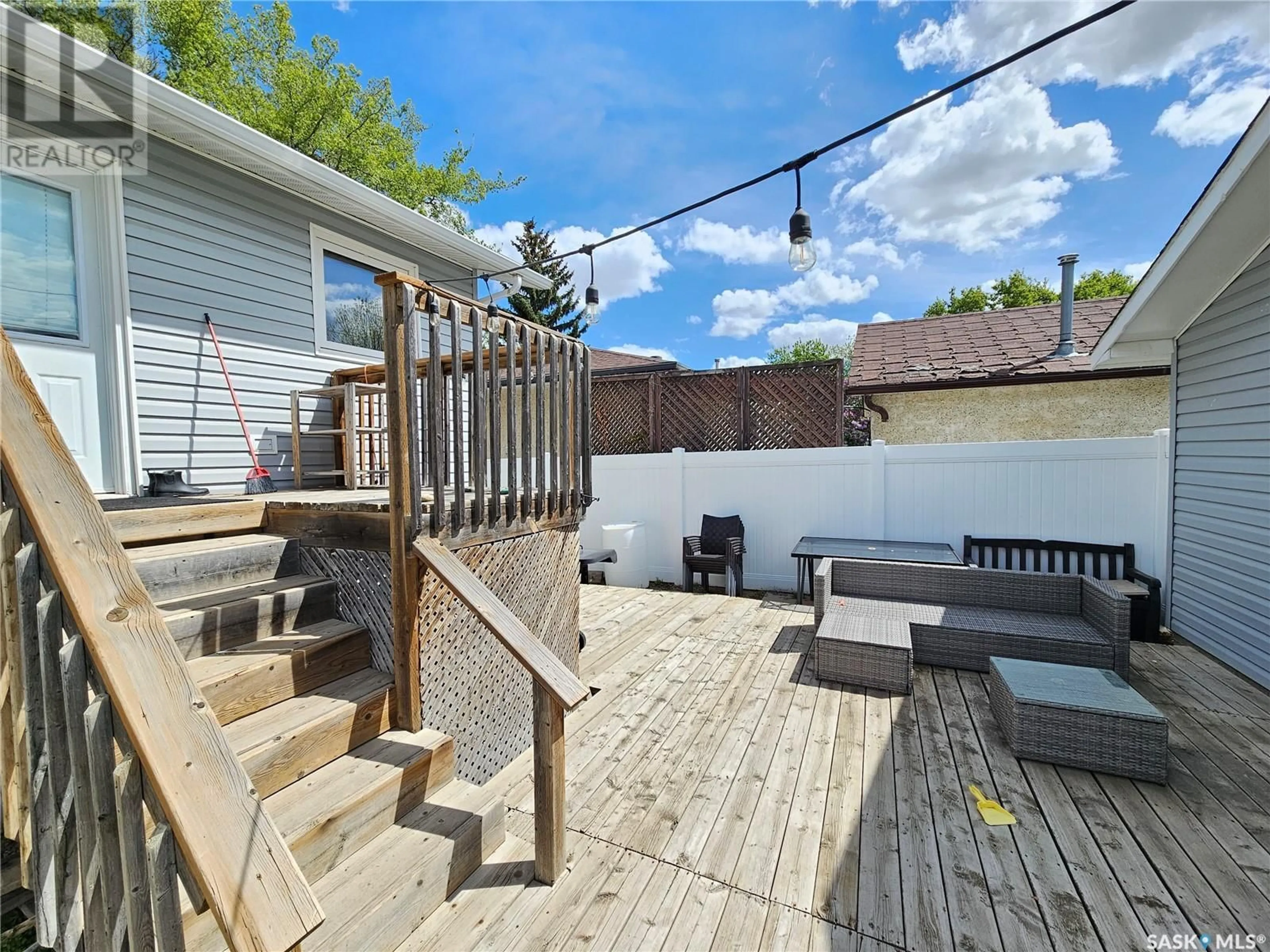 Patio, street for 1331 COTEAU STREET, Moose Jaw Saskatchewan S6H5G9