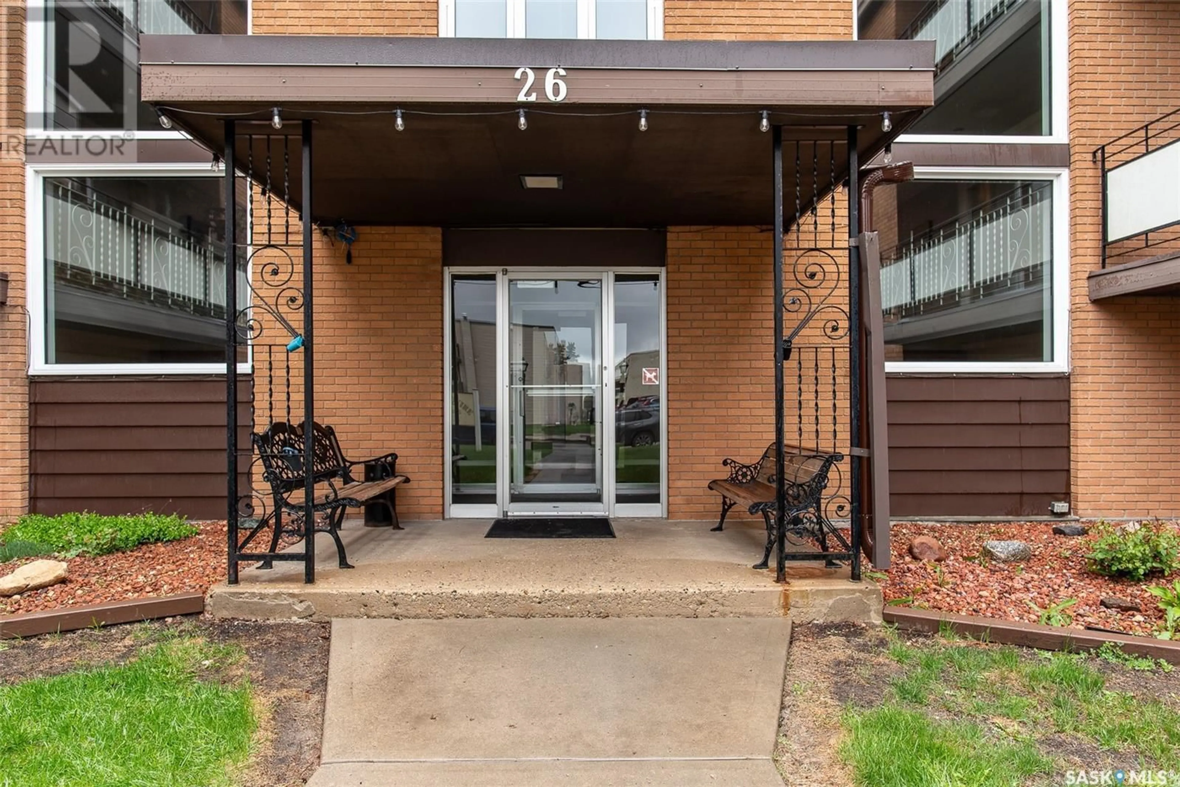 Patio, unknown for 16 26 SHAW STREET, Regina Saskatchewan S4R3M4