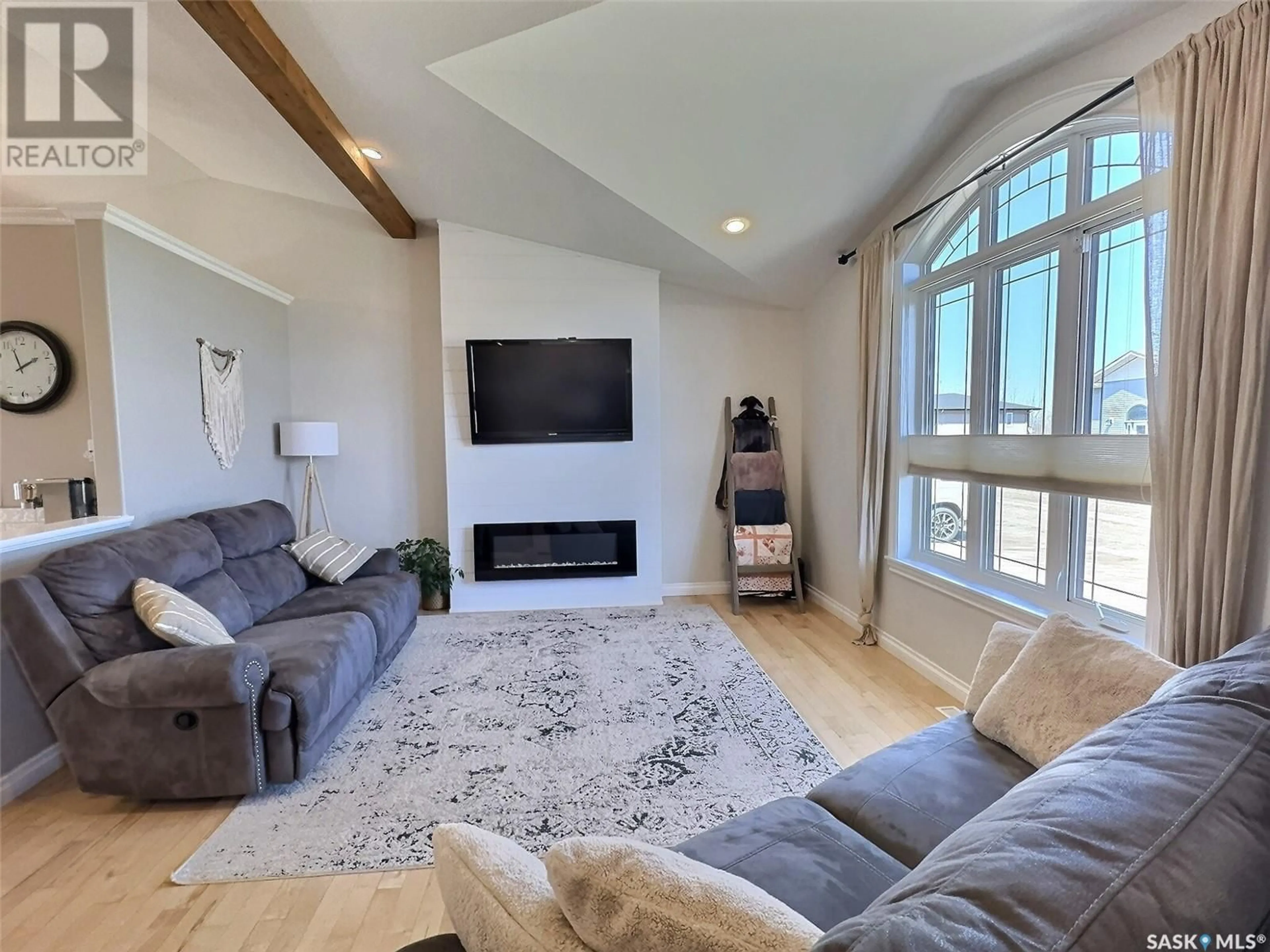 Living room with furniture, unknown for 302 ARCHIBALD STREET, Midale Saskatchewan S0C1S0