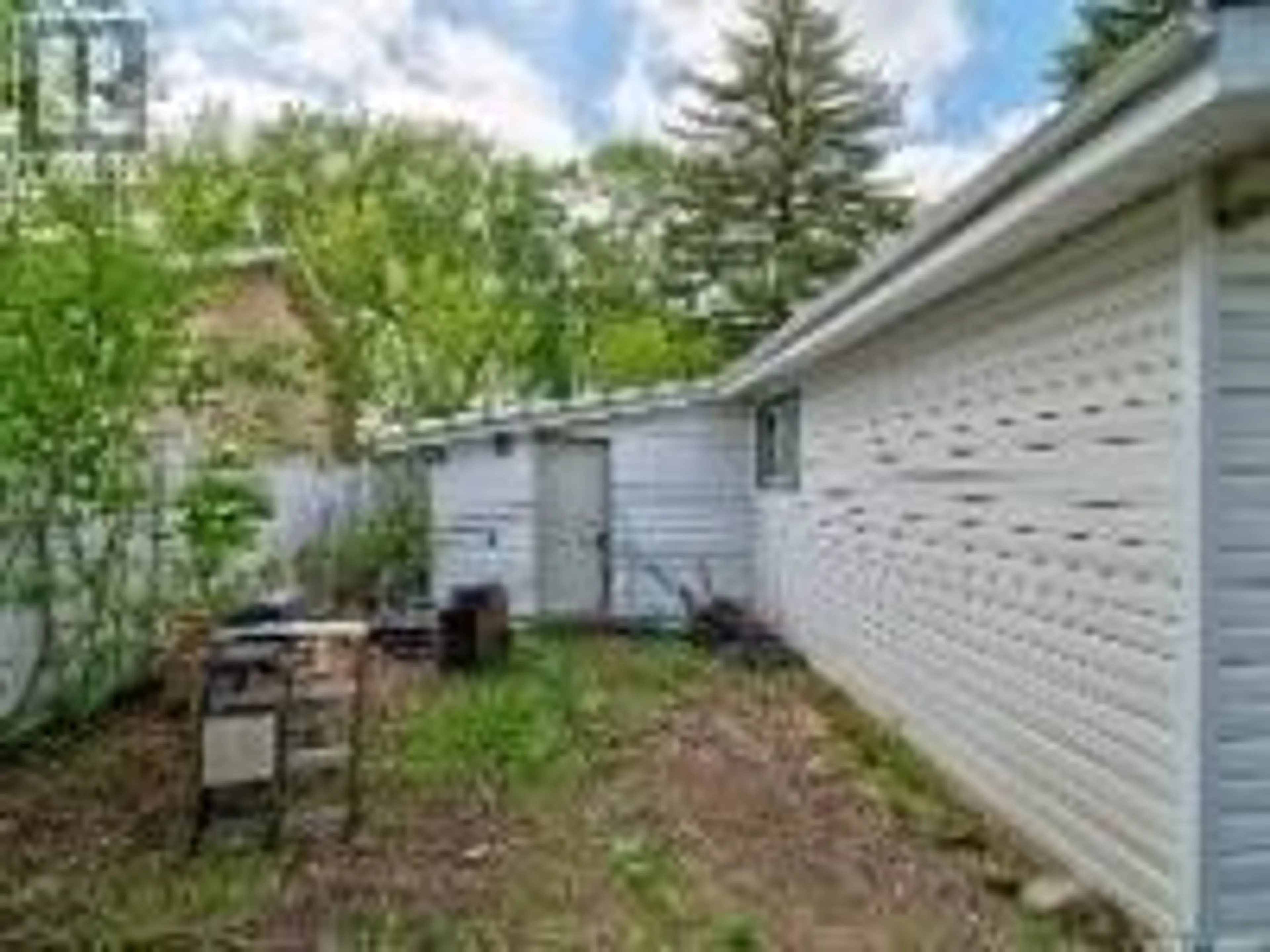 Unknown for 633 ROYAL STREET, Regina Saskatchewan S4T4Z3