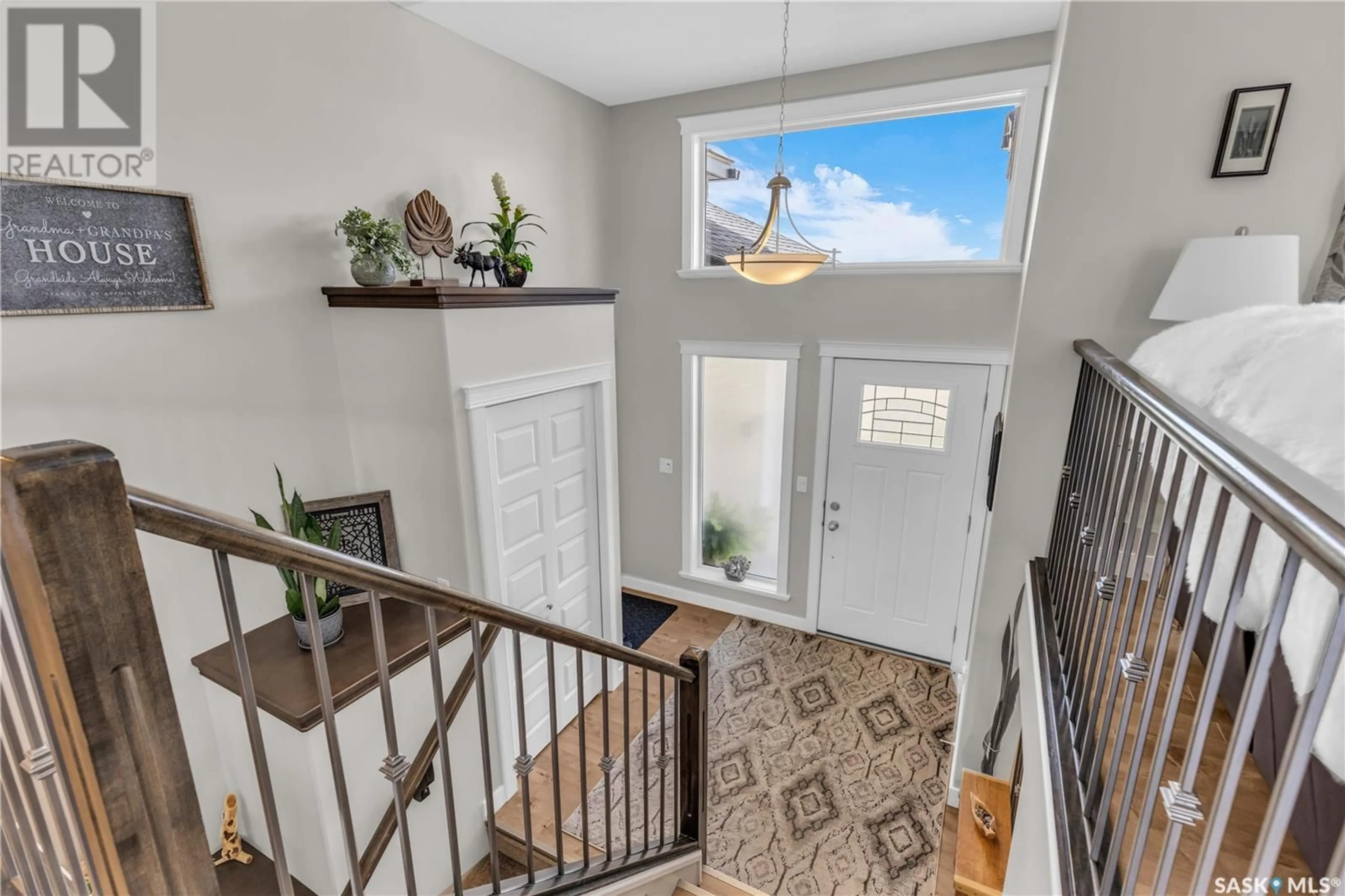 Indoor entryway for 492 16TH AVENUE, Humboldt Saskatchewan S0K2A0