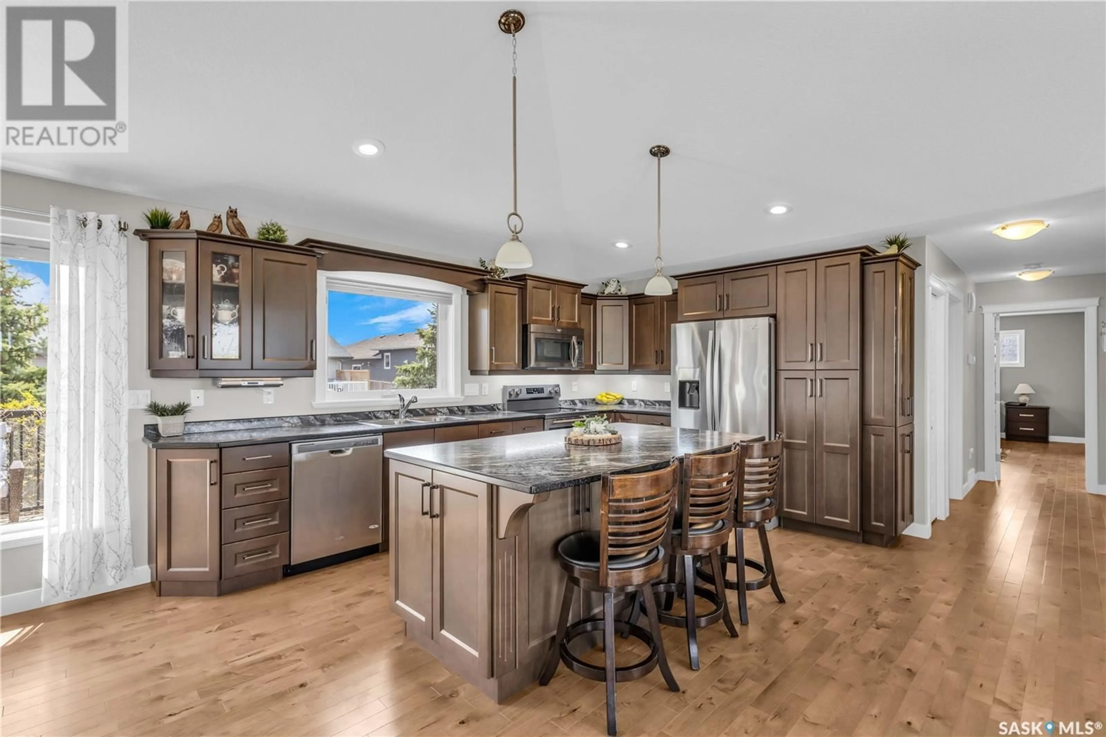 Open concept kitchen, unknown for 492 16TH AVENUE, Humboldt Saskatchewan S0K2A0