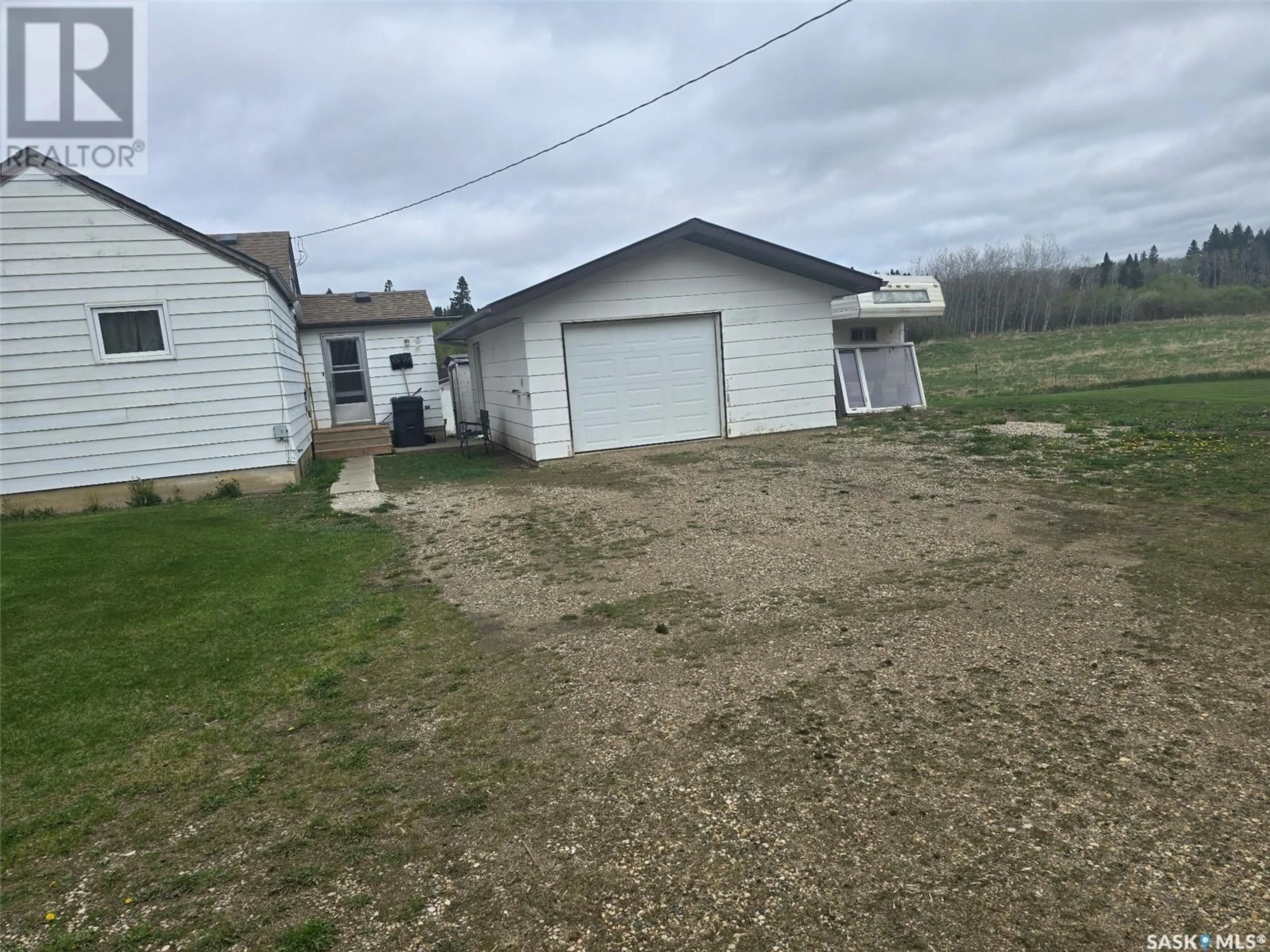 A pic from outside/outdoor area/front of a property/back of a property/a pic from drone, street for 200 RAILWAY AVENUE, Norquay Saskatchewan S0A2V0