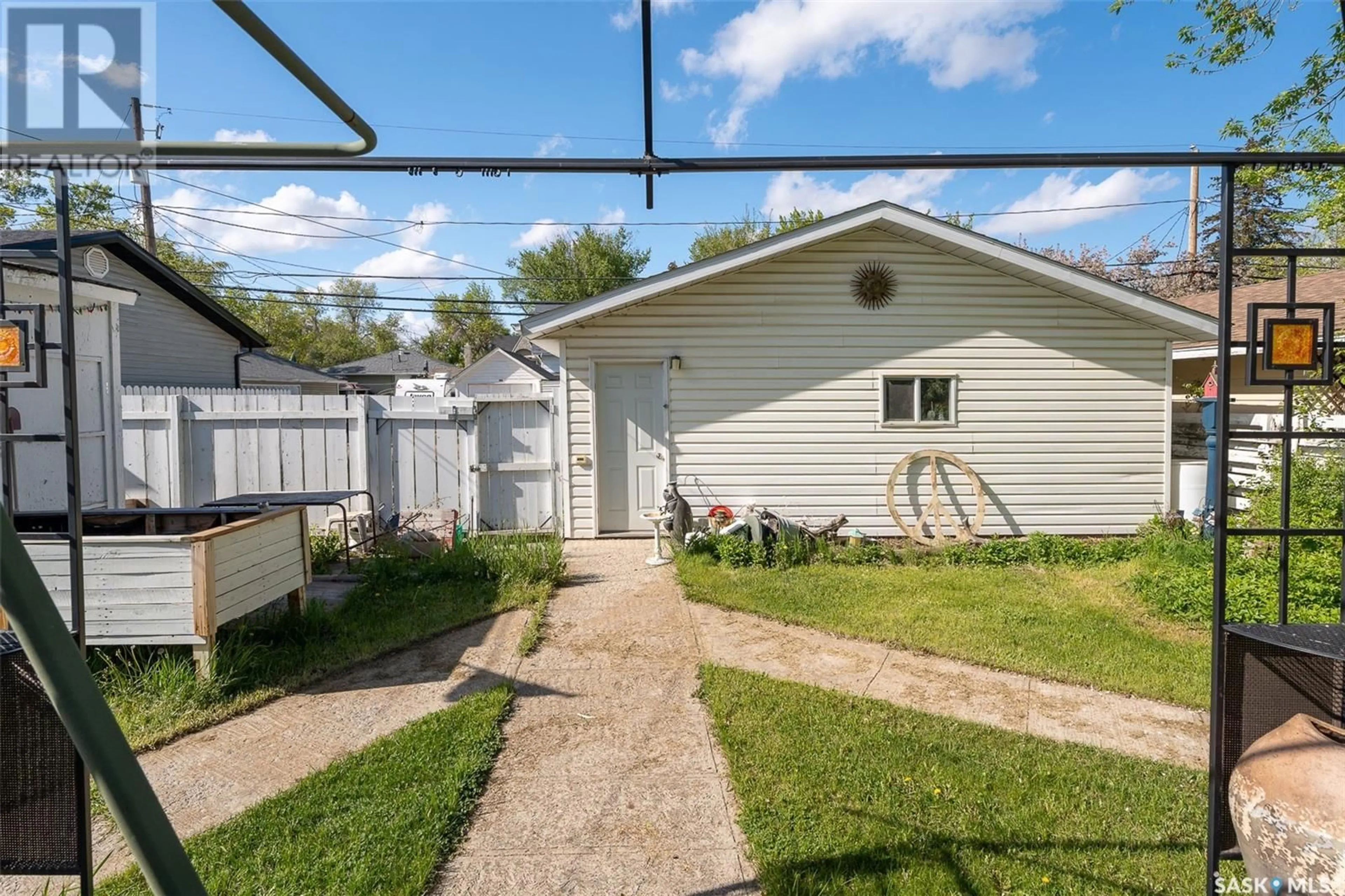 Shed for 444 OMINICA STREET, Moose Jaw Saskatchewan S6H0G9