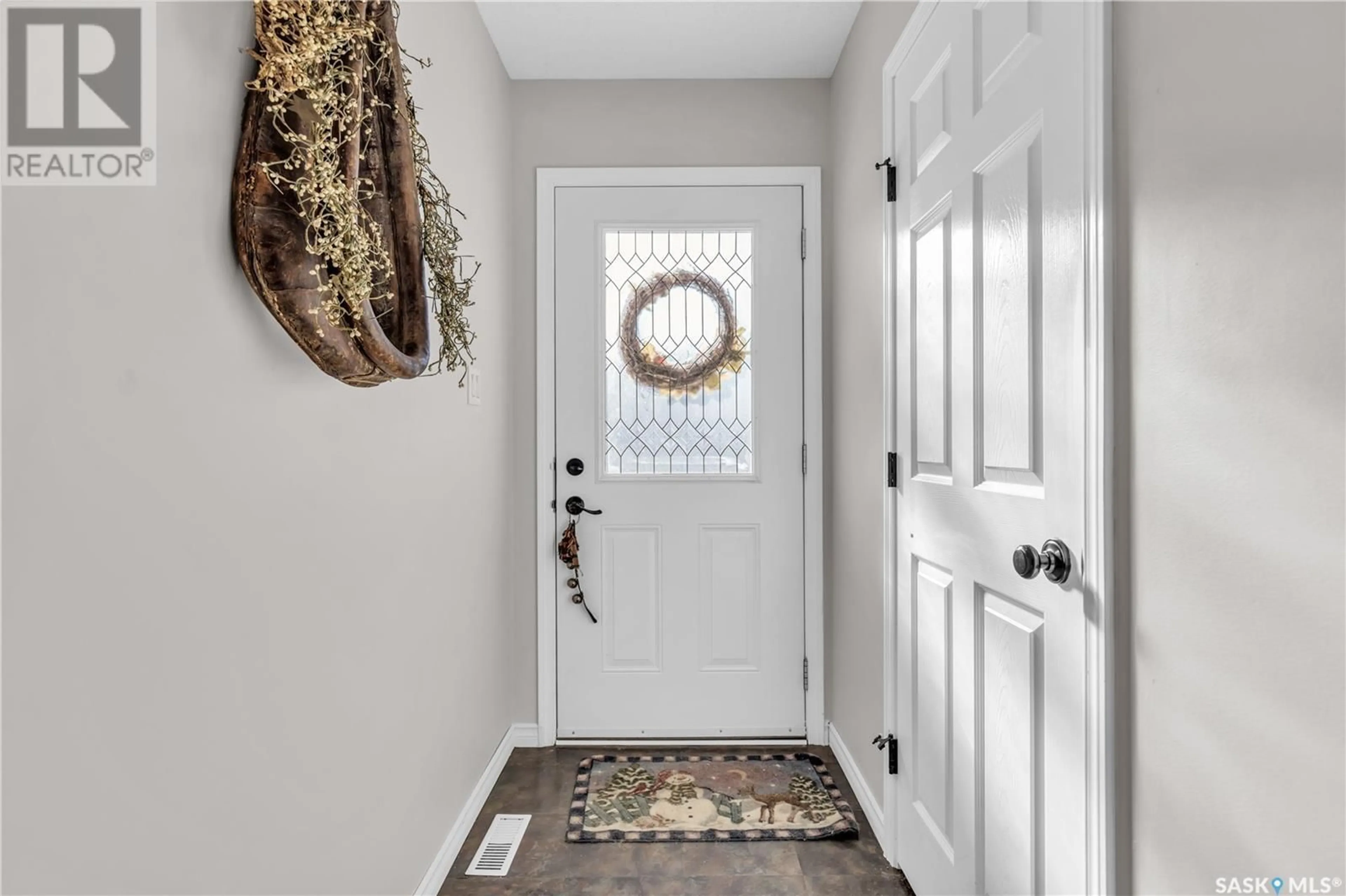 Indoor entryway for 18 1ST STREET, Baldwinton Saskatchewan S0M0B0