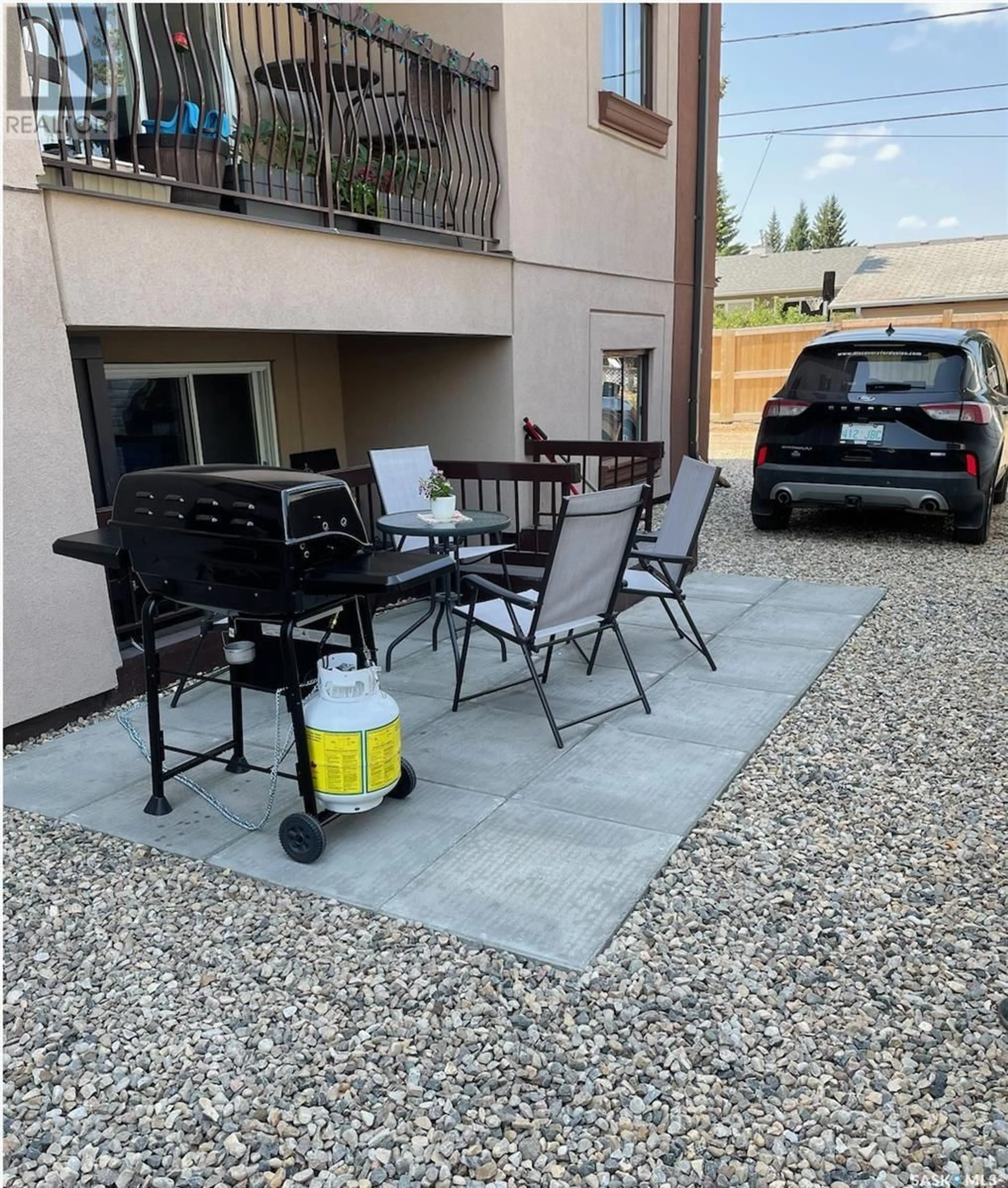 Patio, street for 106 607 10TH STREET, Humboldt Saskatchewan S0K2A0