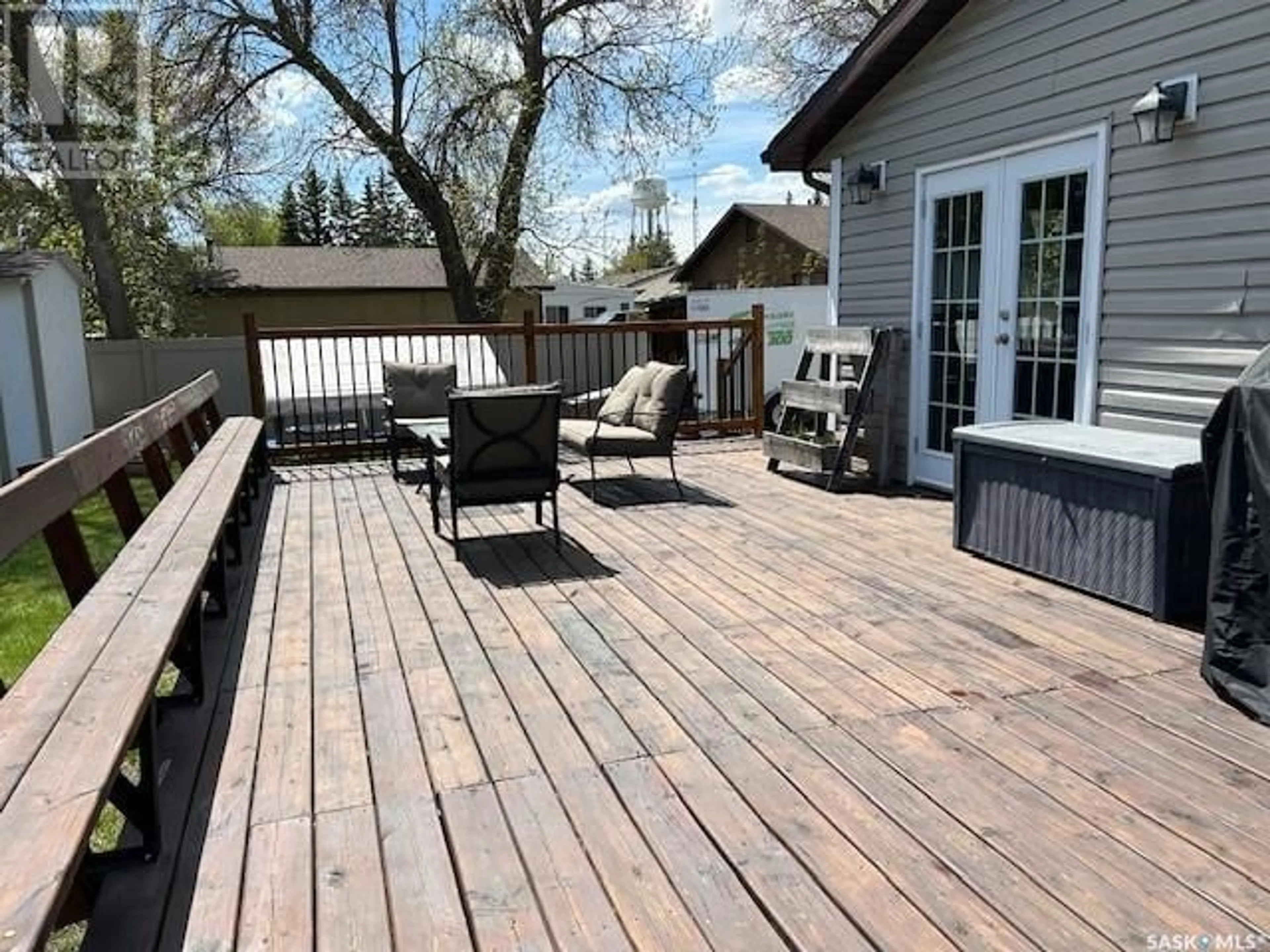 Patio, unknown for 729 SUMNER STREET, Esterhazy Saskatchewan S0A0X0
