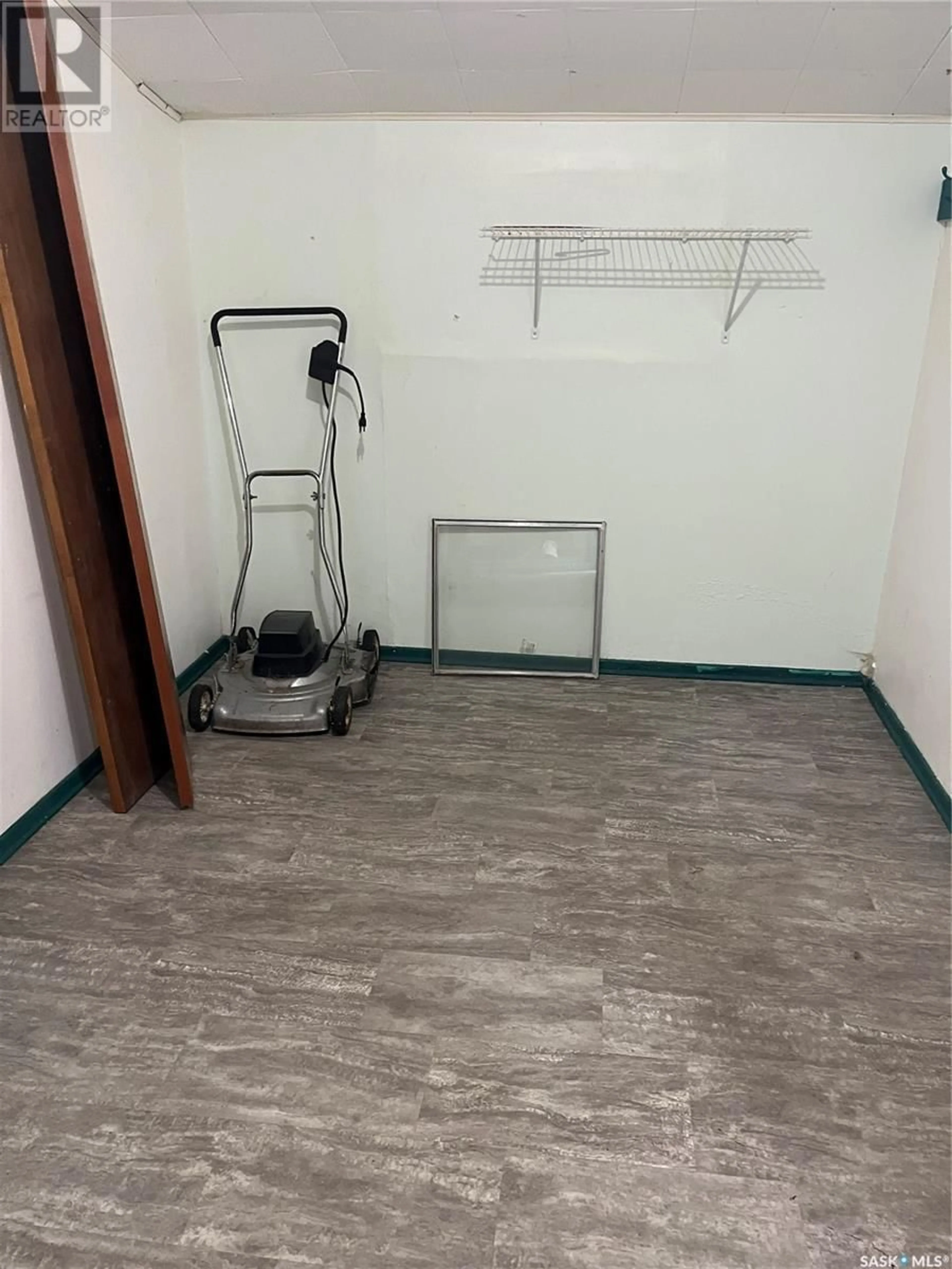 A pic of a room for 194 1ST AVENUE, Speers Saskatchewan S0M2V0