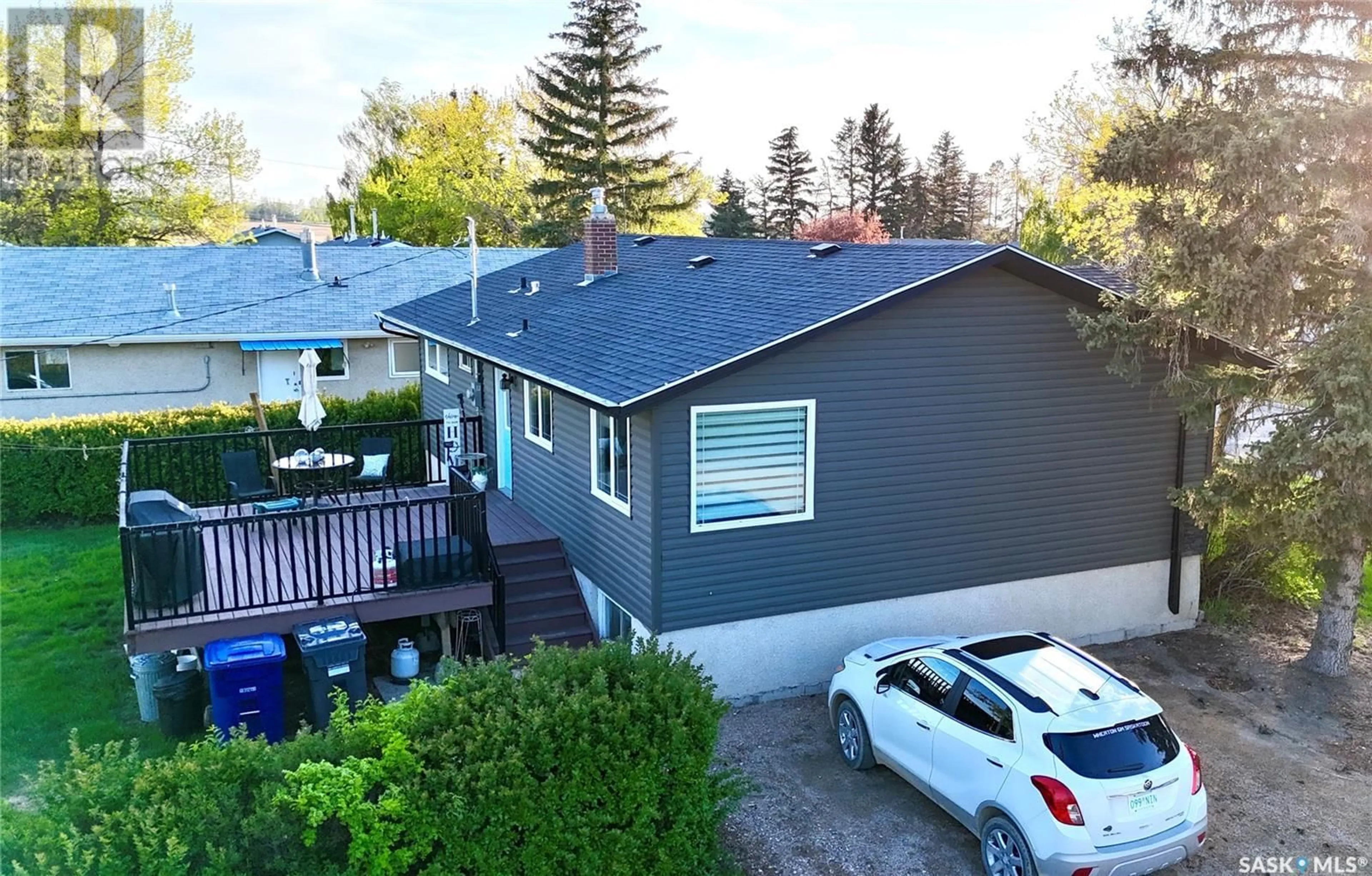A pic from outside/outdoor area/front of a property/back of a property/a pic from drone, street for 122 HAMILTON STREET, Davidson Saskatchewan S0G1A0