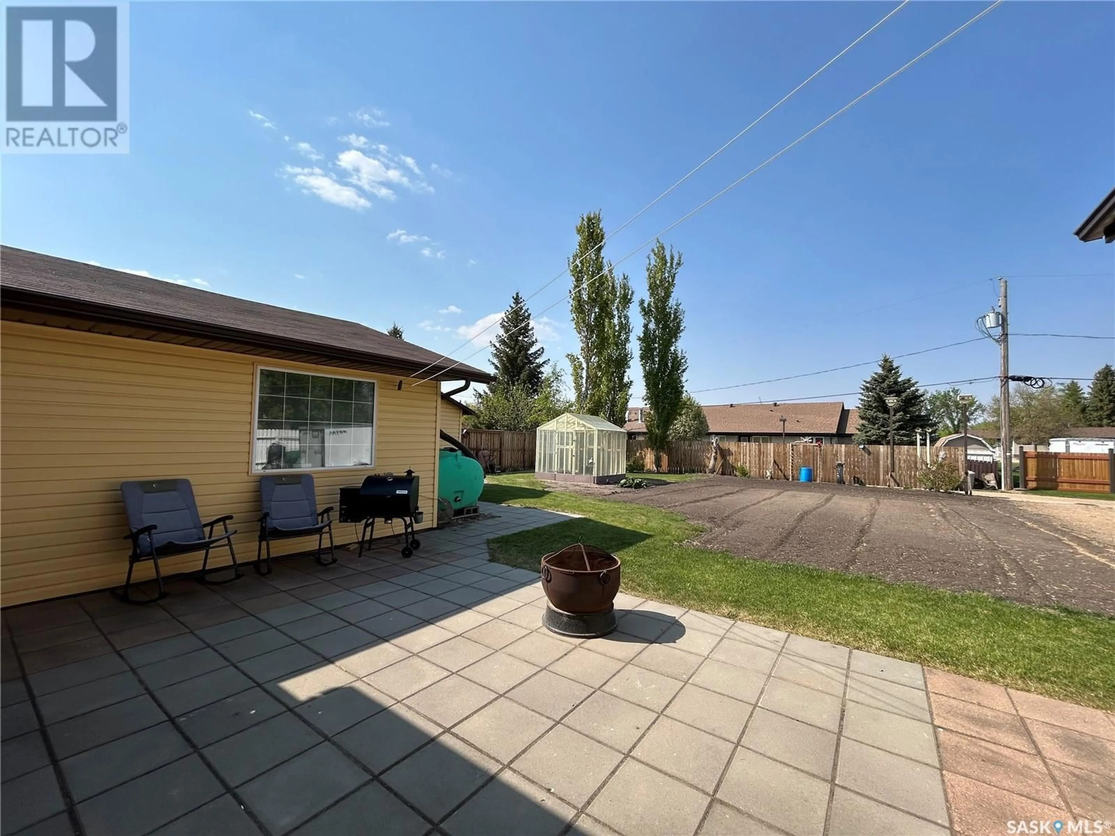 Patio, street for 5 MAIN CRESCENT, Muenster Saskatchewan S0K2Y0