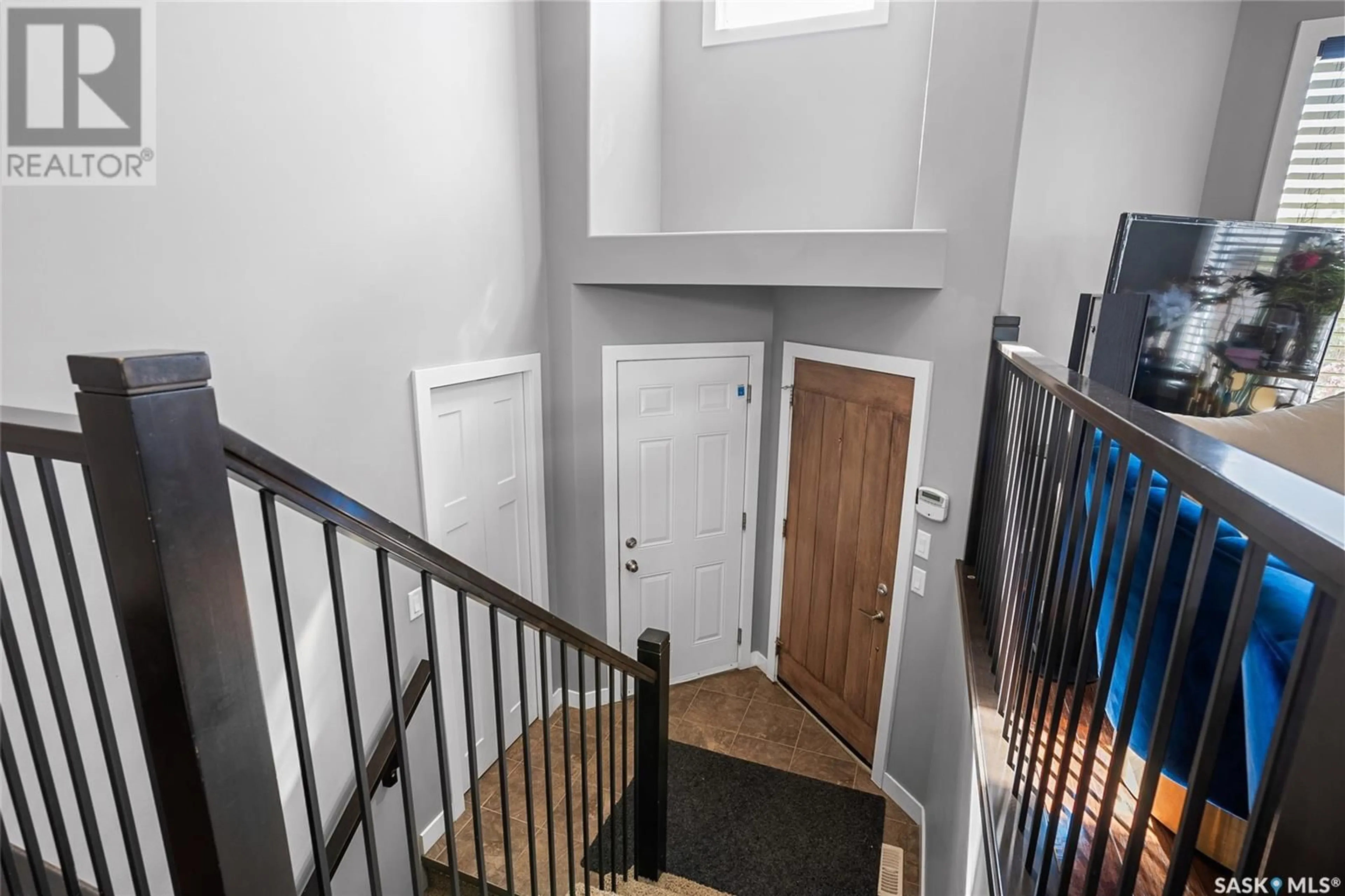 Stairs for 734 SUTTER CRESCENT, Saskatoon Saskatchewan S7T0R4