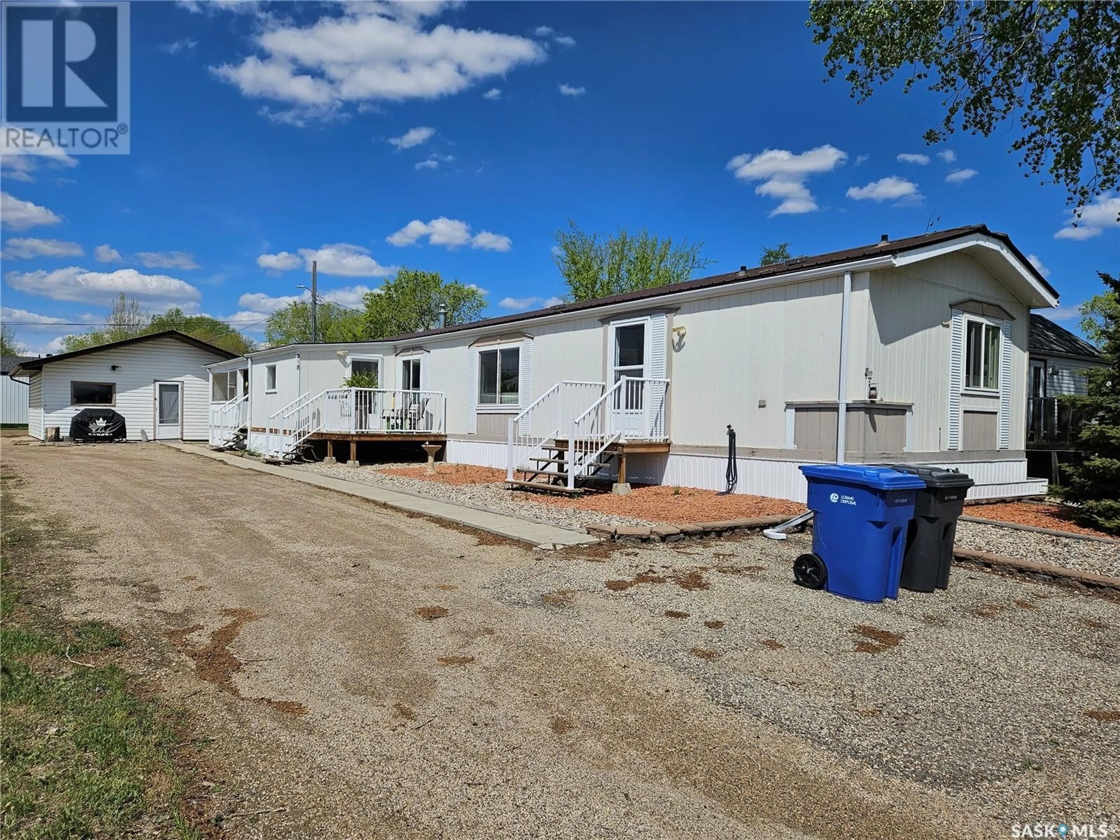 Unknown for 318 4TH STREET, Carlyle Saskatchewan S0C0R0