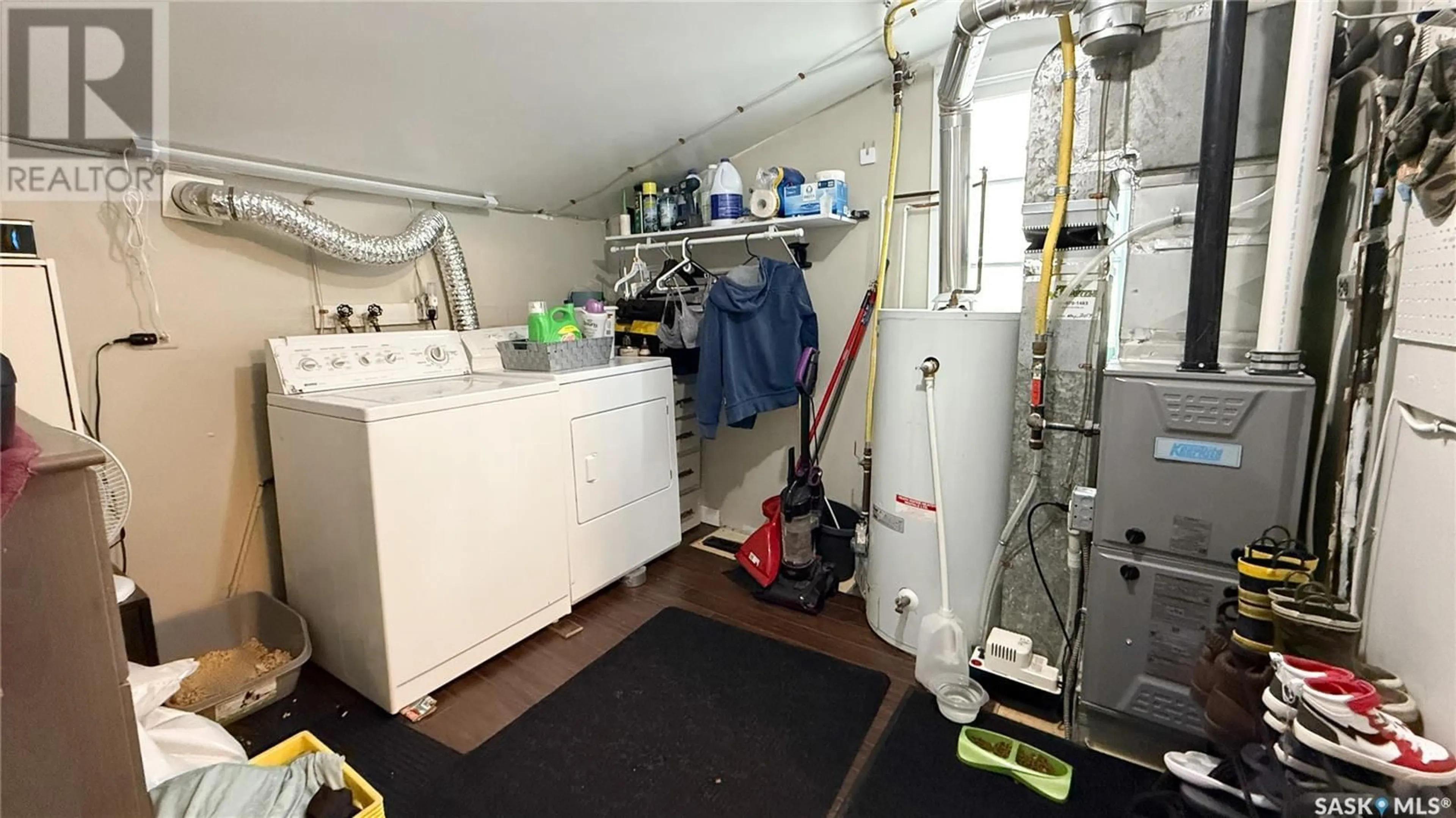 Laundry room for 737 7TH AVENUE, Regina Saskatchewan S4N0B2