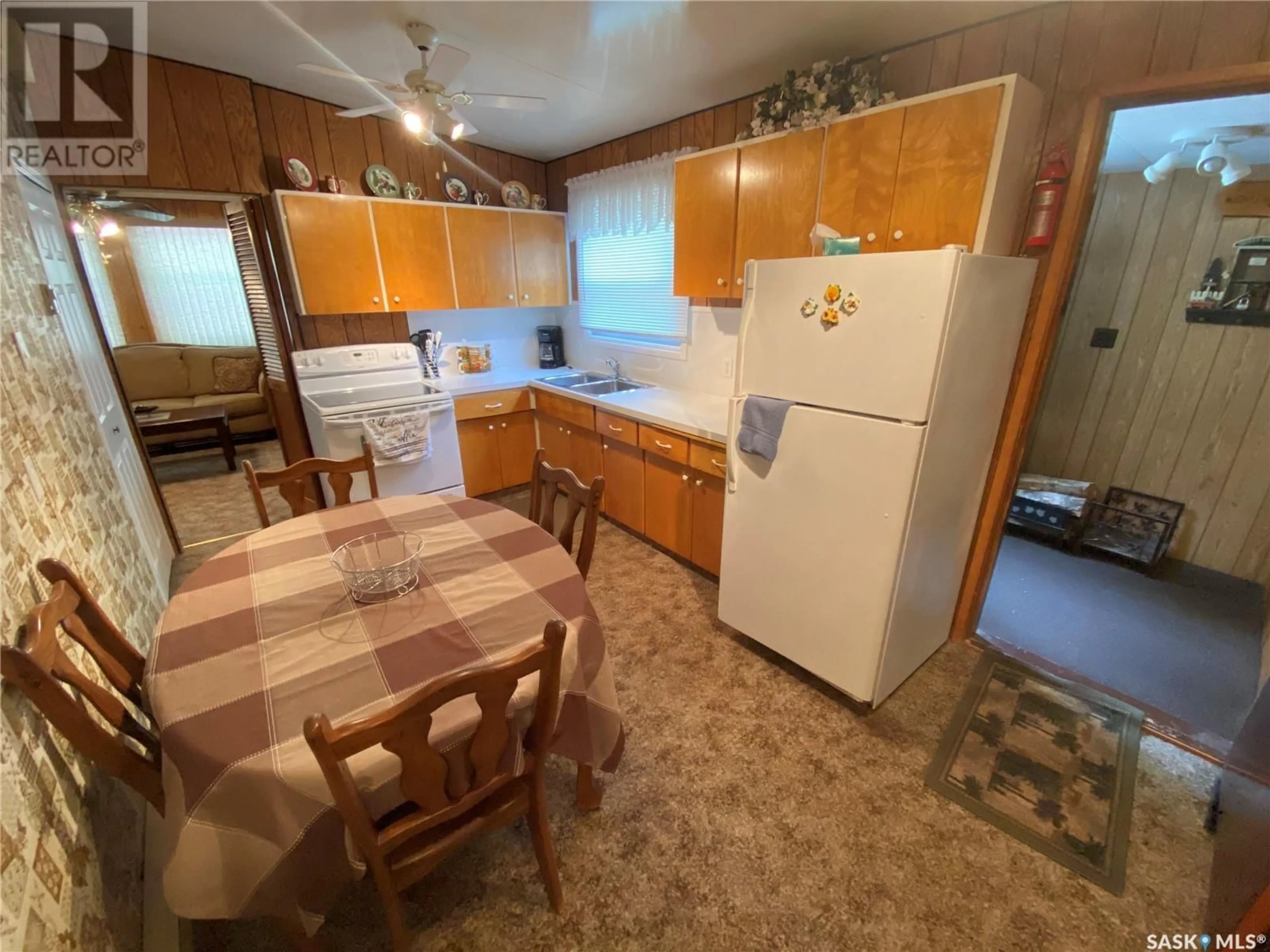 Standard kitchen, unknown for 105 DENNIS DRIVE, Good Spirit Acres Saskatchewan S0A0L1