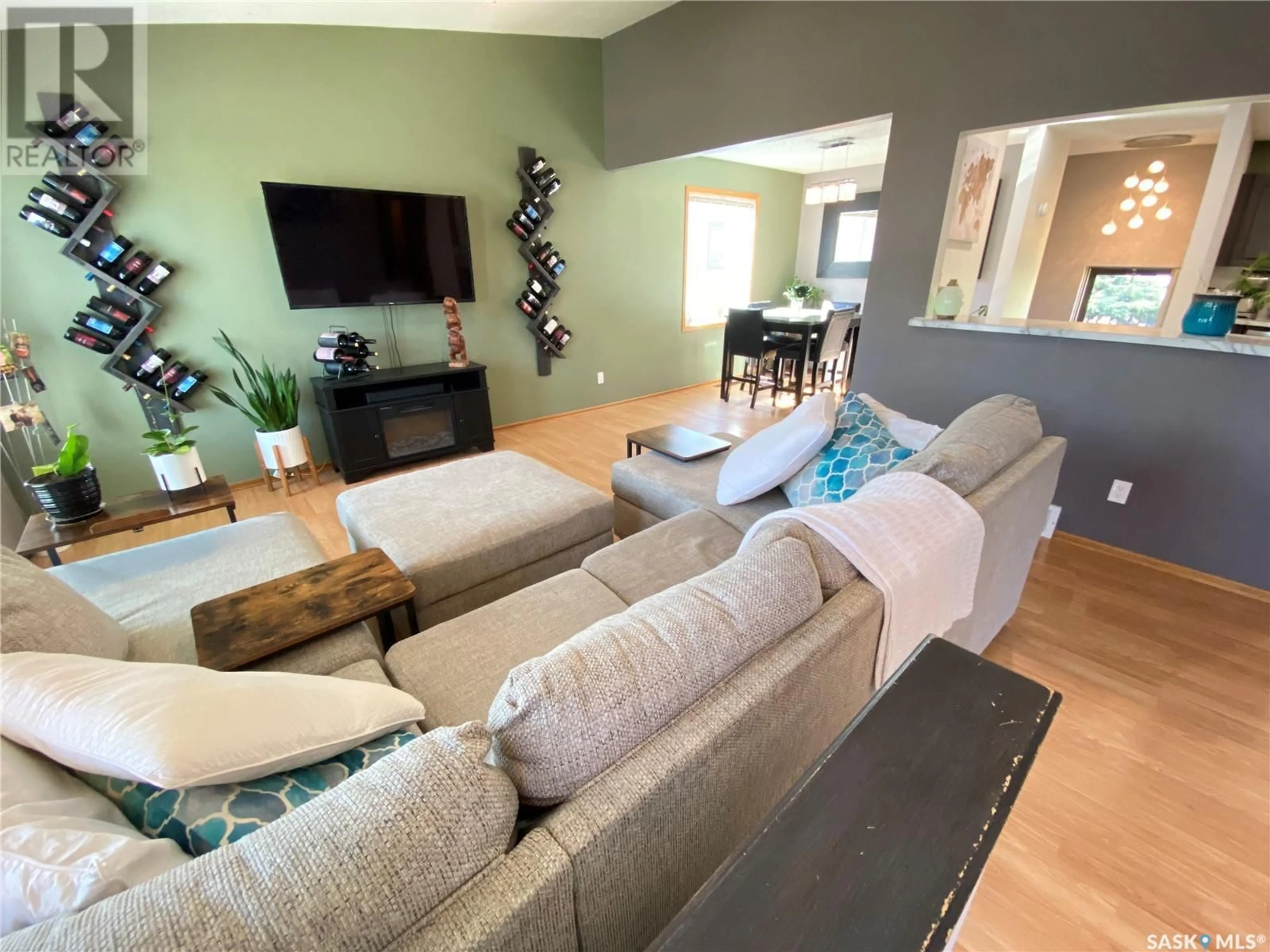 Living room with furniture, unknown for 119 SUNSET DRIVE, Yorkton Saskatchewan S3N3R8