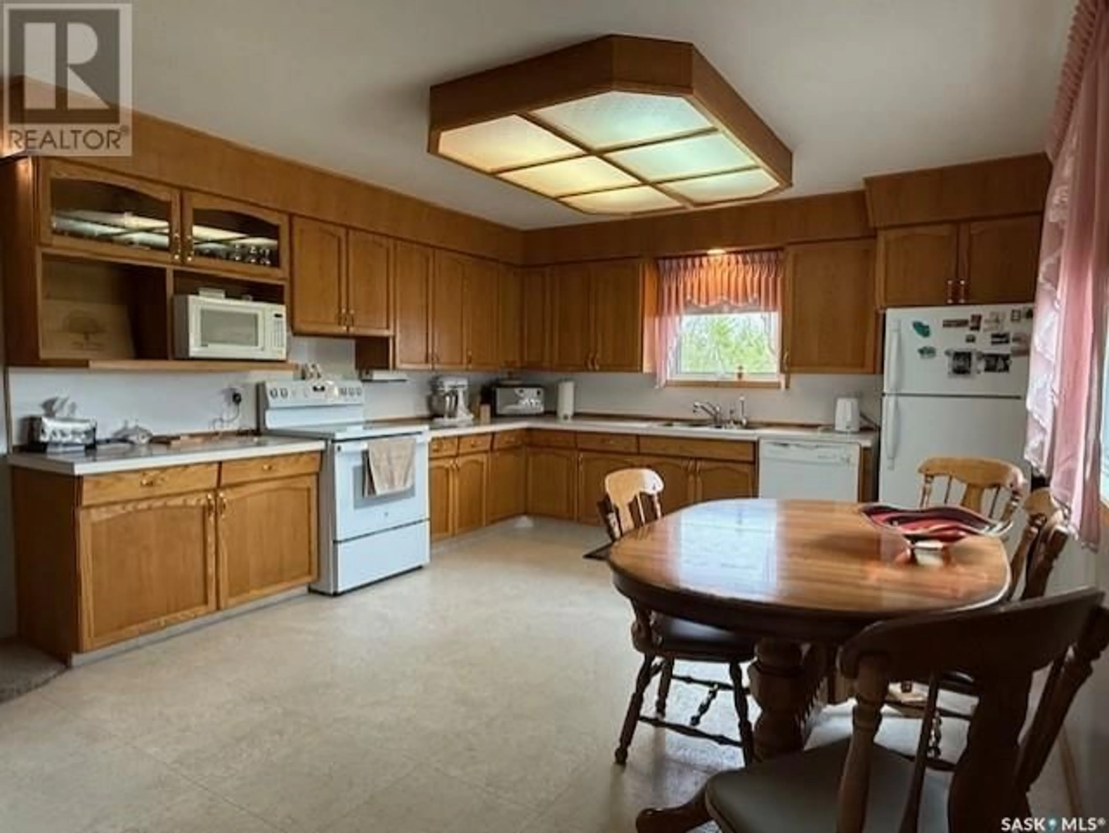 Standard kitchen, unknown for WIRTH ACREAGE, Mcleod Rm No. 185 Saskatchewan S0A2T0