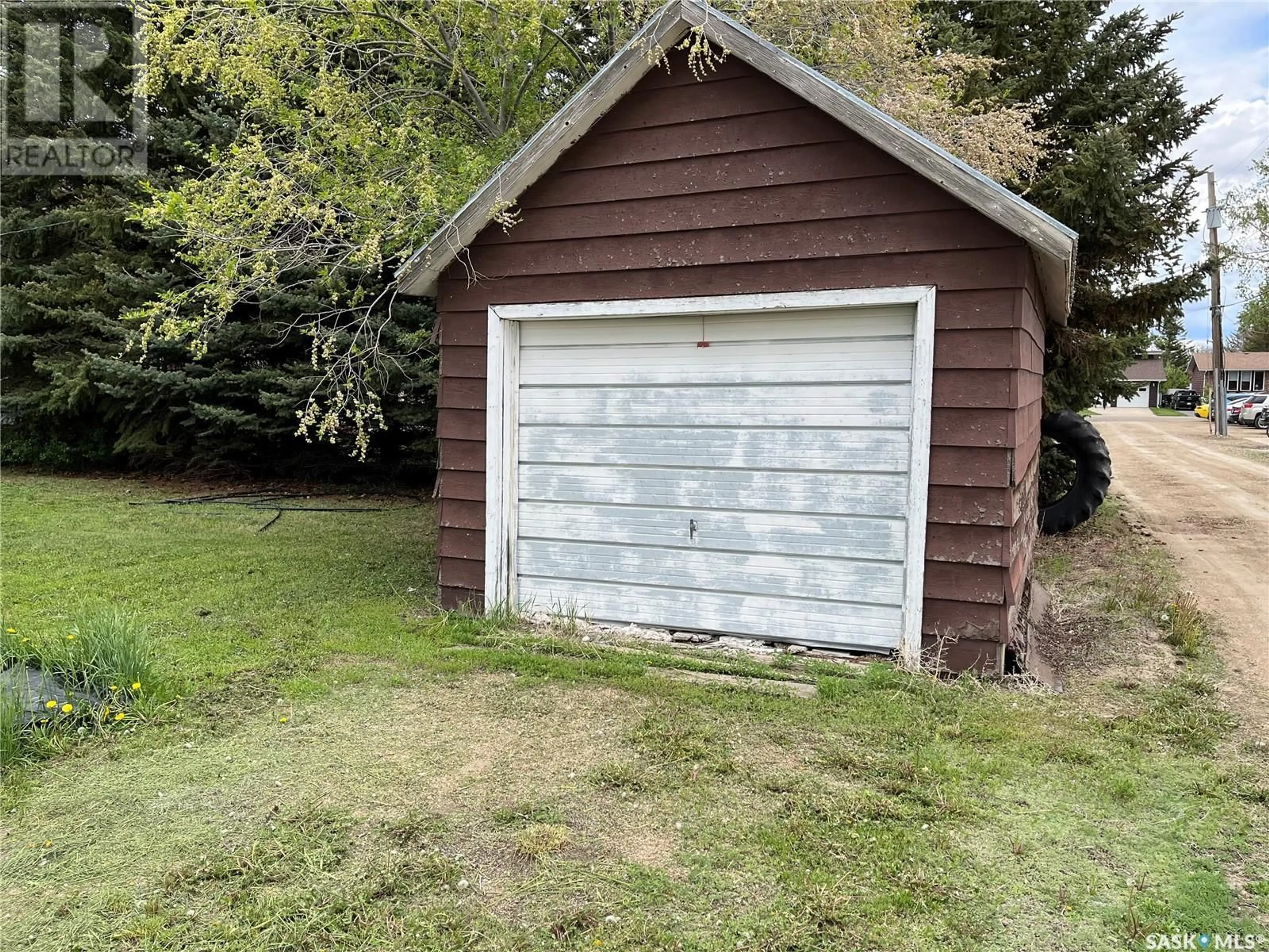 Shed for 244 3RD AVENUE, Gravelbourg Saskatchewan S0H1X0