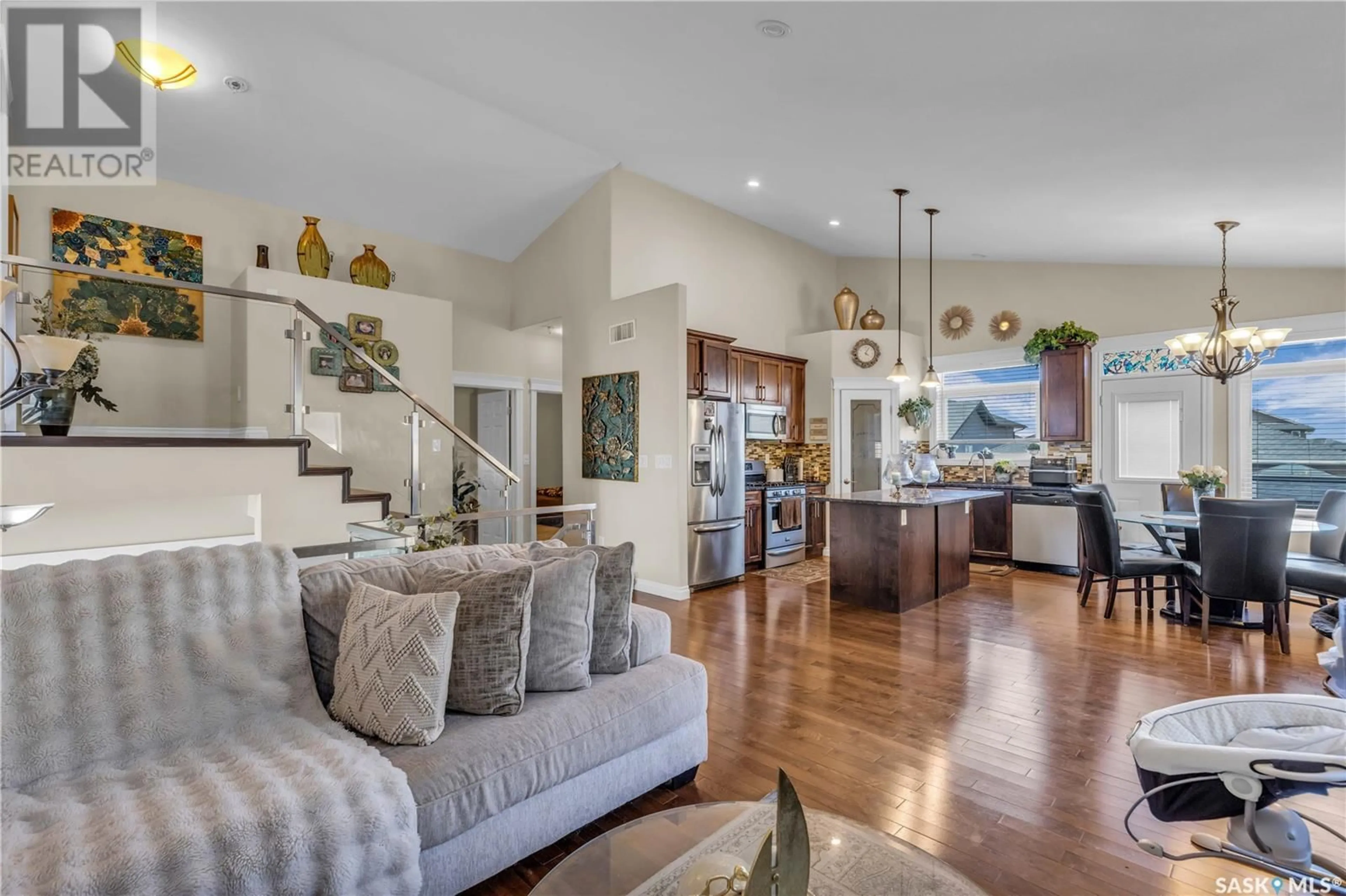 Open concept kitchen, unknown for 734 EVERGREEN BOULEVARD, Saskatoon Saskatchewan S7W0N2