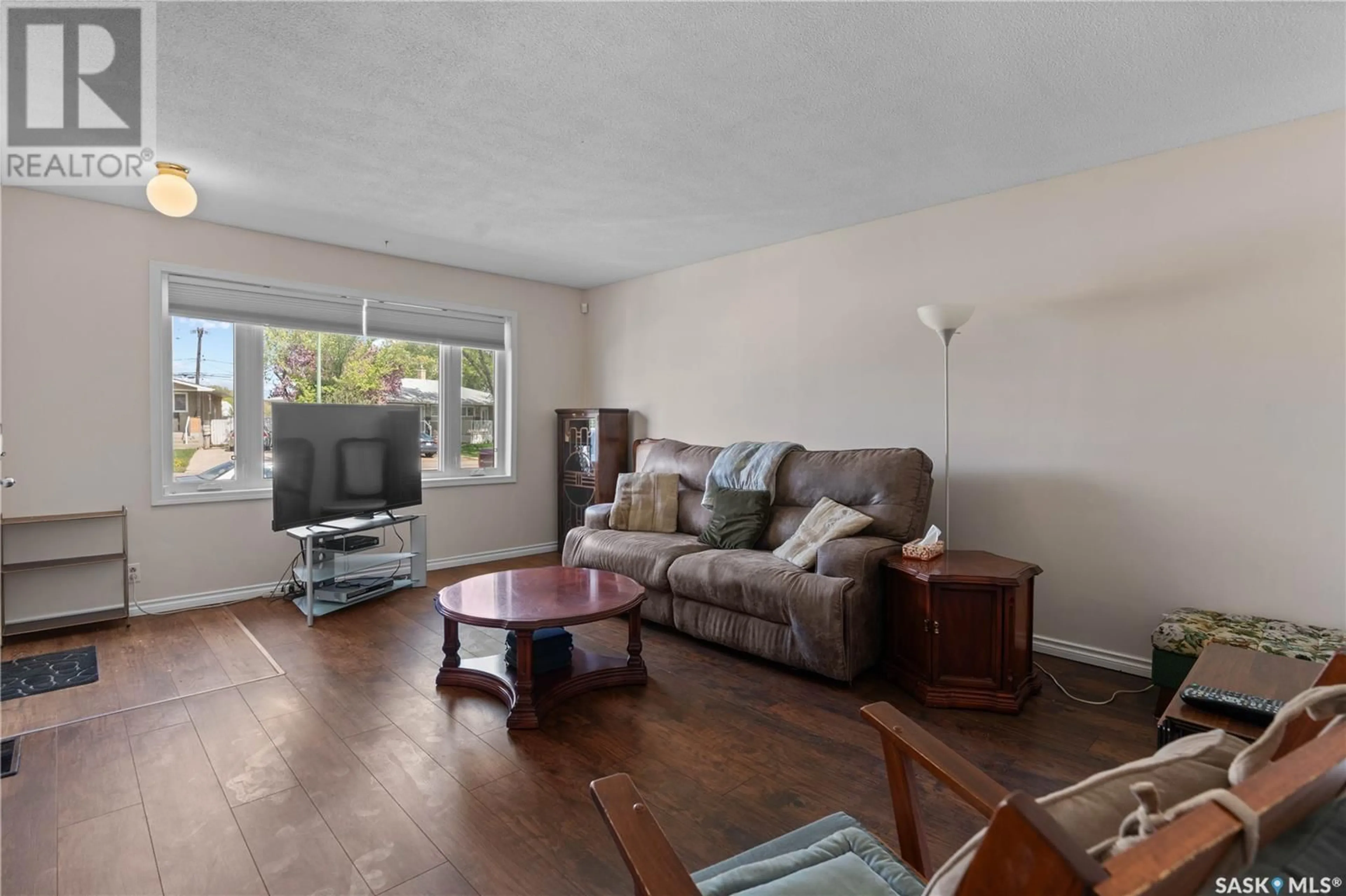 Living room with furniture, unknown for 424 - 426 FROOM CRESCENT, Regina Saskatchewan S4N1T6