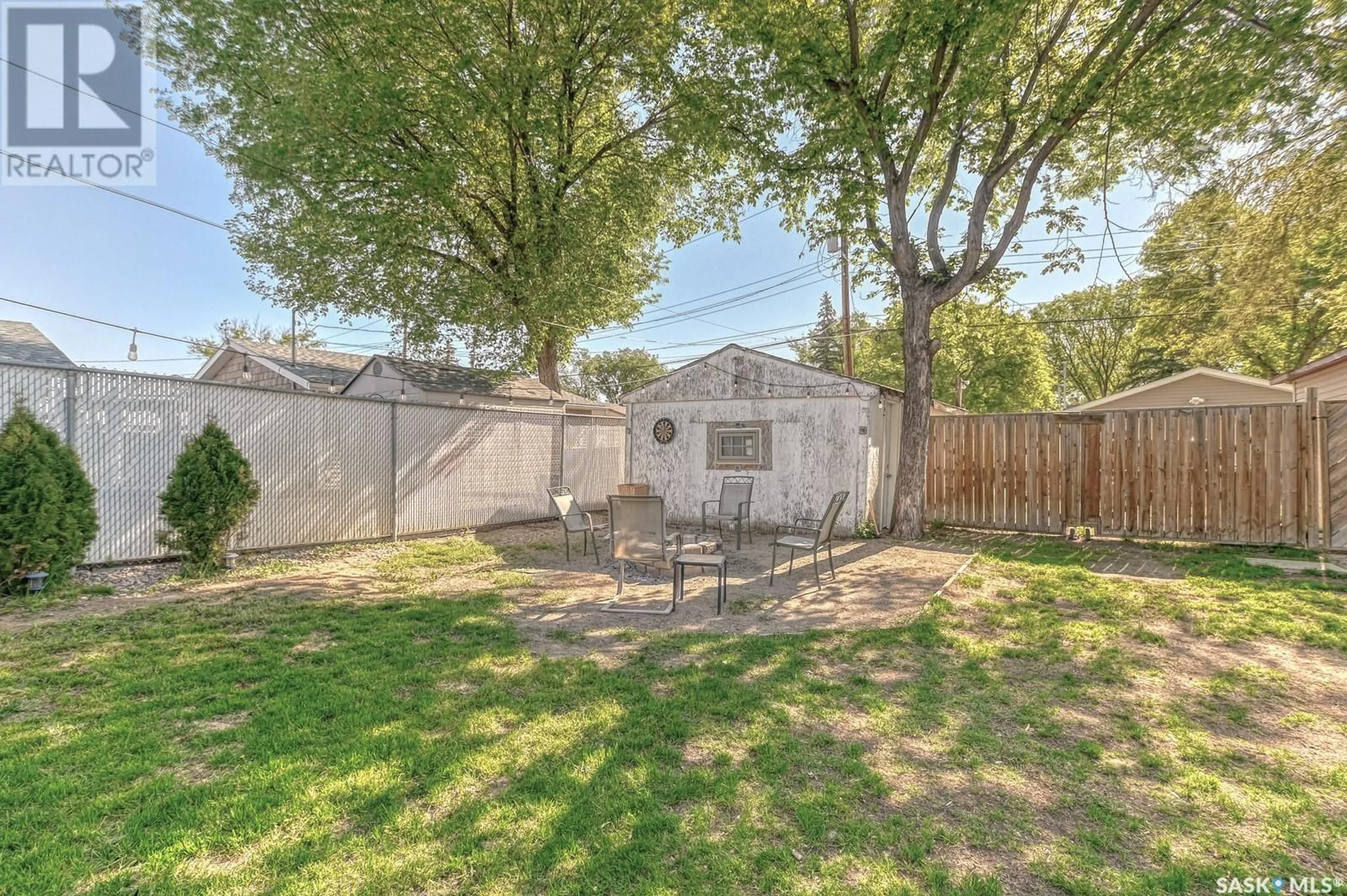 Patio, street for 625 ARTHUR STREET, Regina Saskatchewan S4T4V3