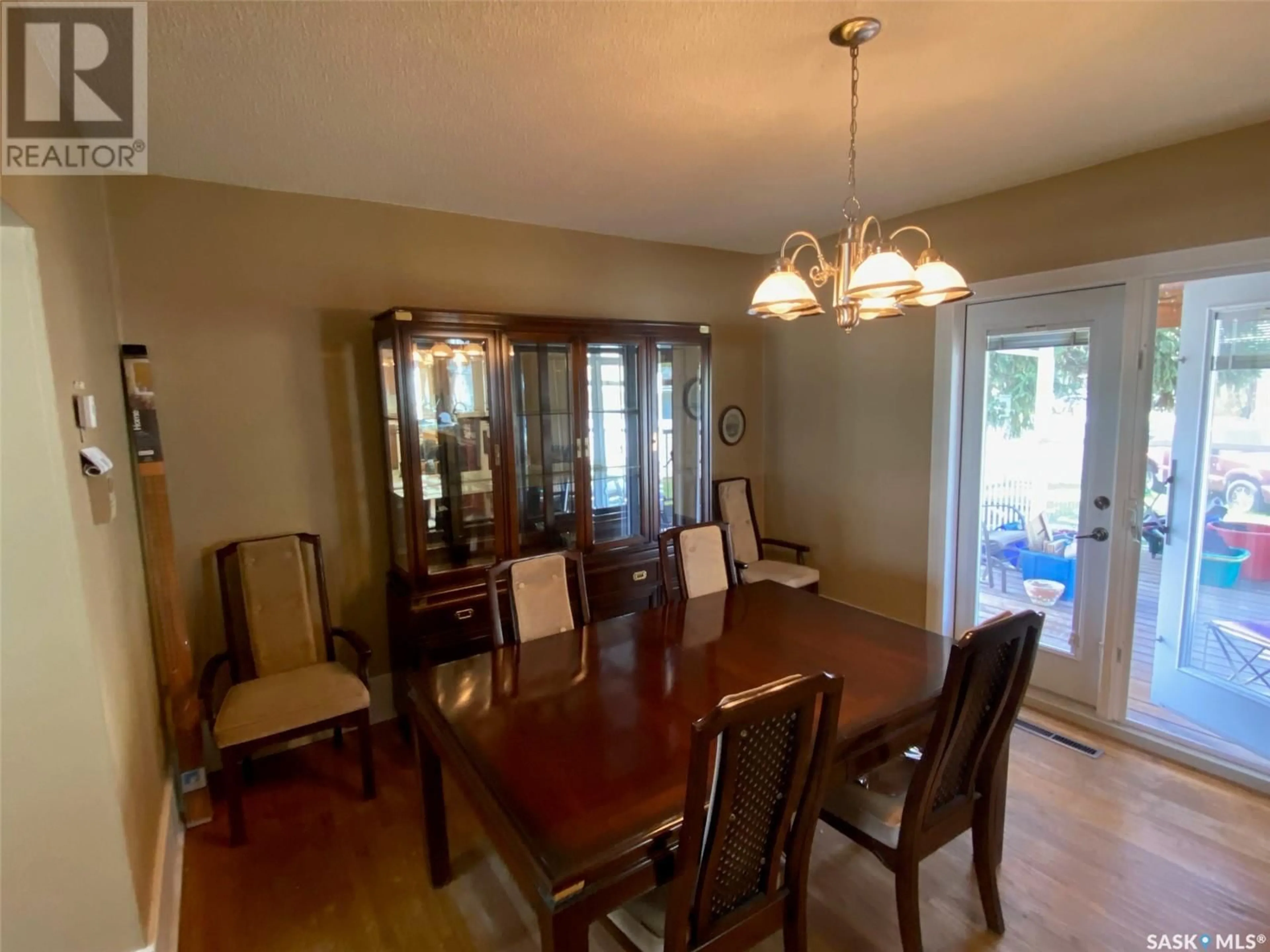 Dining room, wood/laminate floor for 186 SECOND AVENUE, Yorkton Saskatchewan S3N1G7