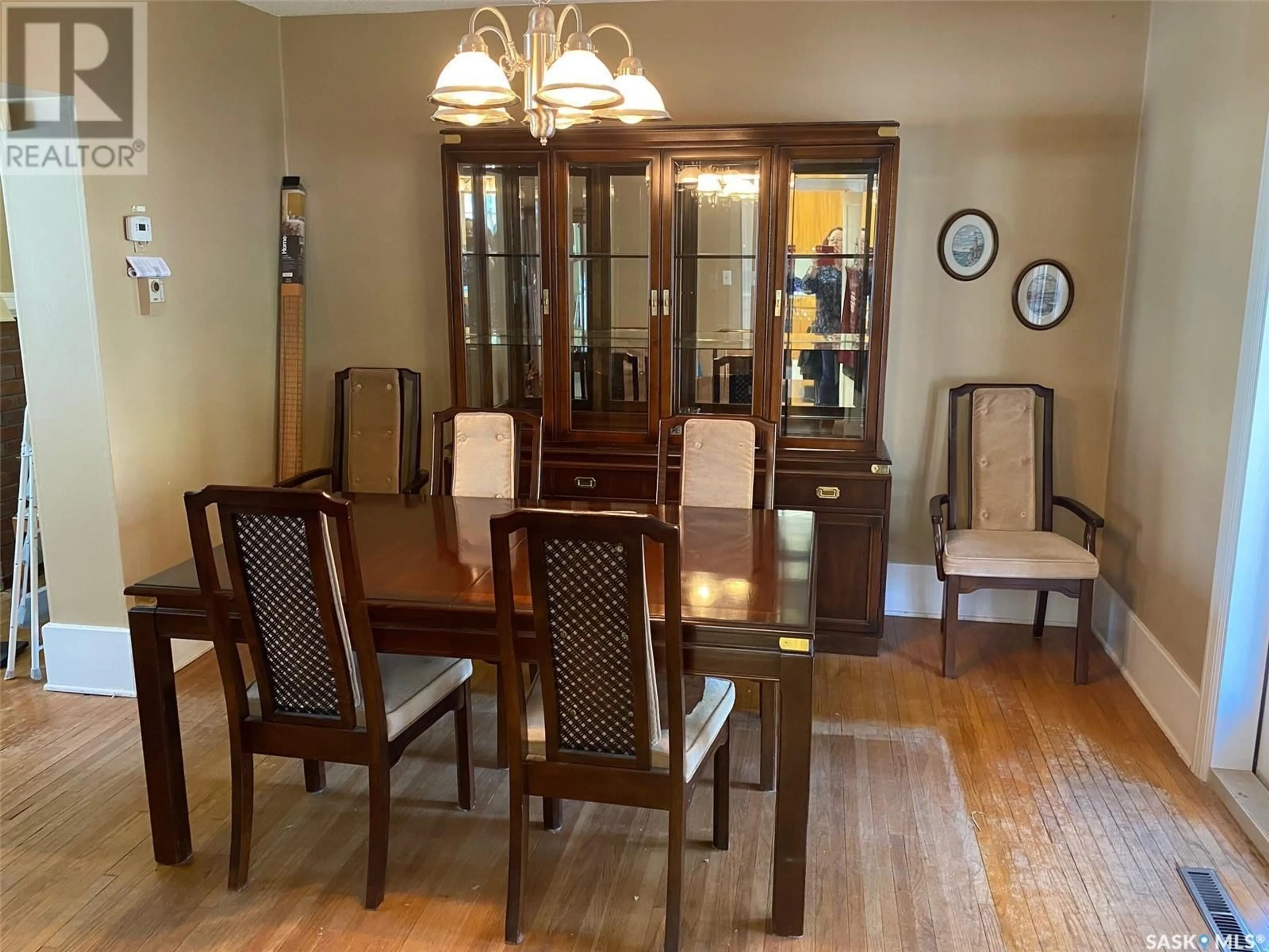 Dining room, wood/laminate floor for 186 SECOND AVENUE, Yorkton Saskatchewan S3N1G7