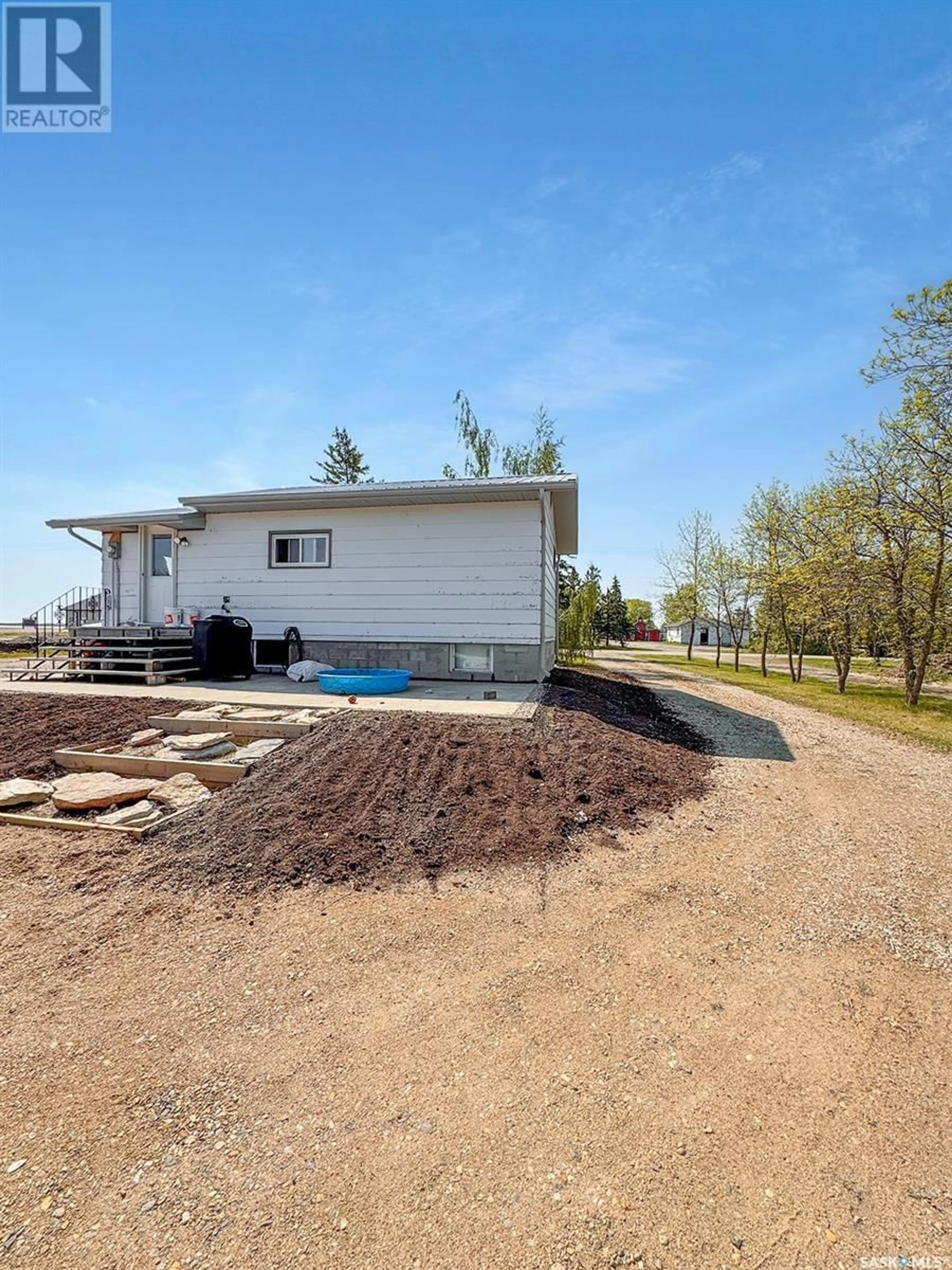 Unknown for 124 SOUTH SERVICE ROAD, Hague Saskatchewan S0K1X0