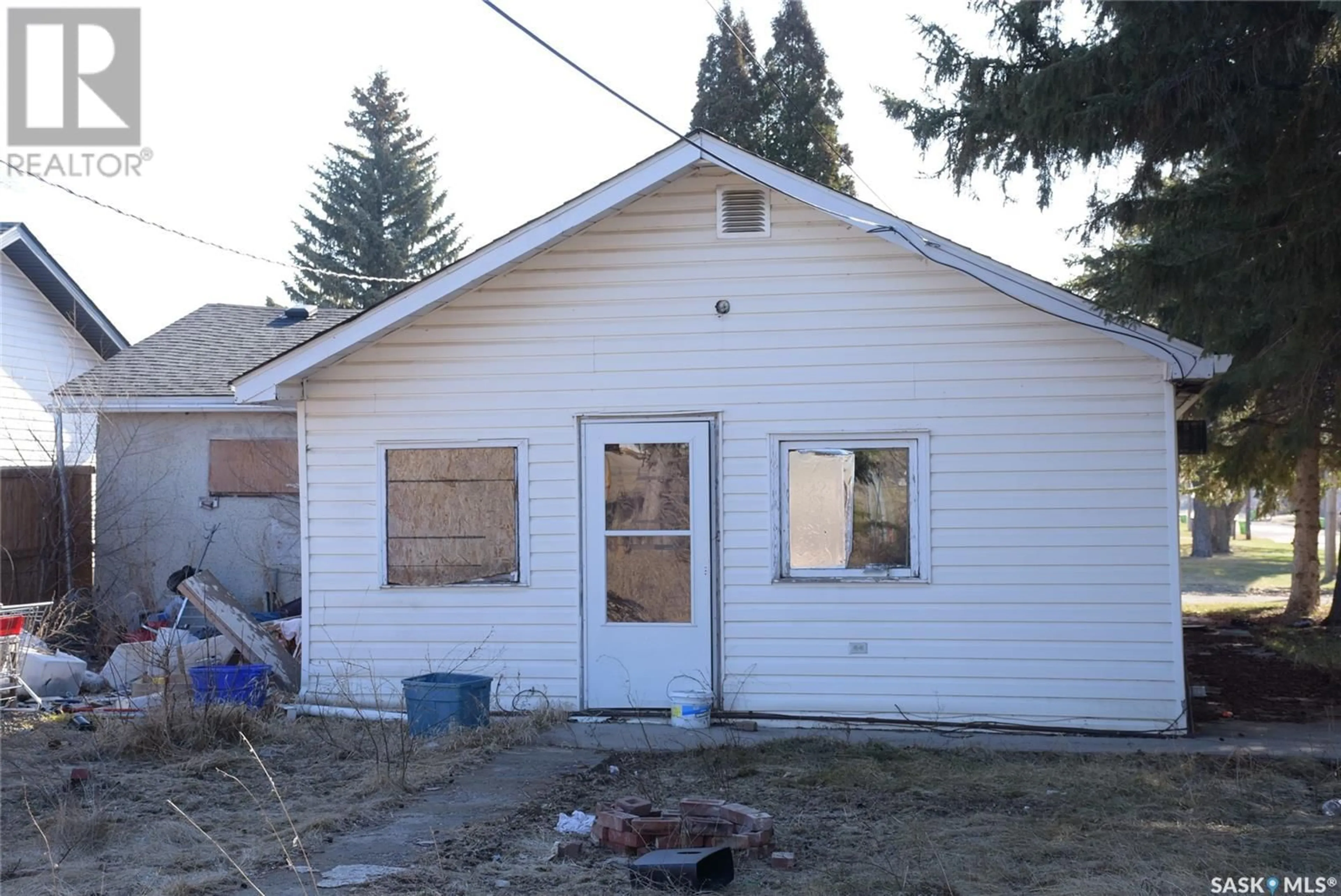 Home with vinyl exterior material, building for 498 SEGWUN AVENUE, Fort Qu'Appelle Saskatchewan S0G1S0