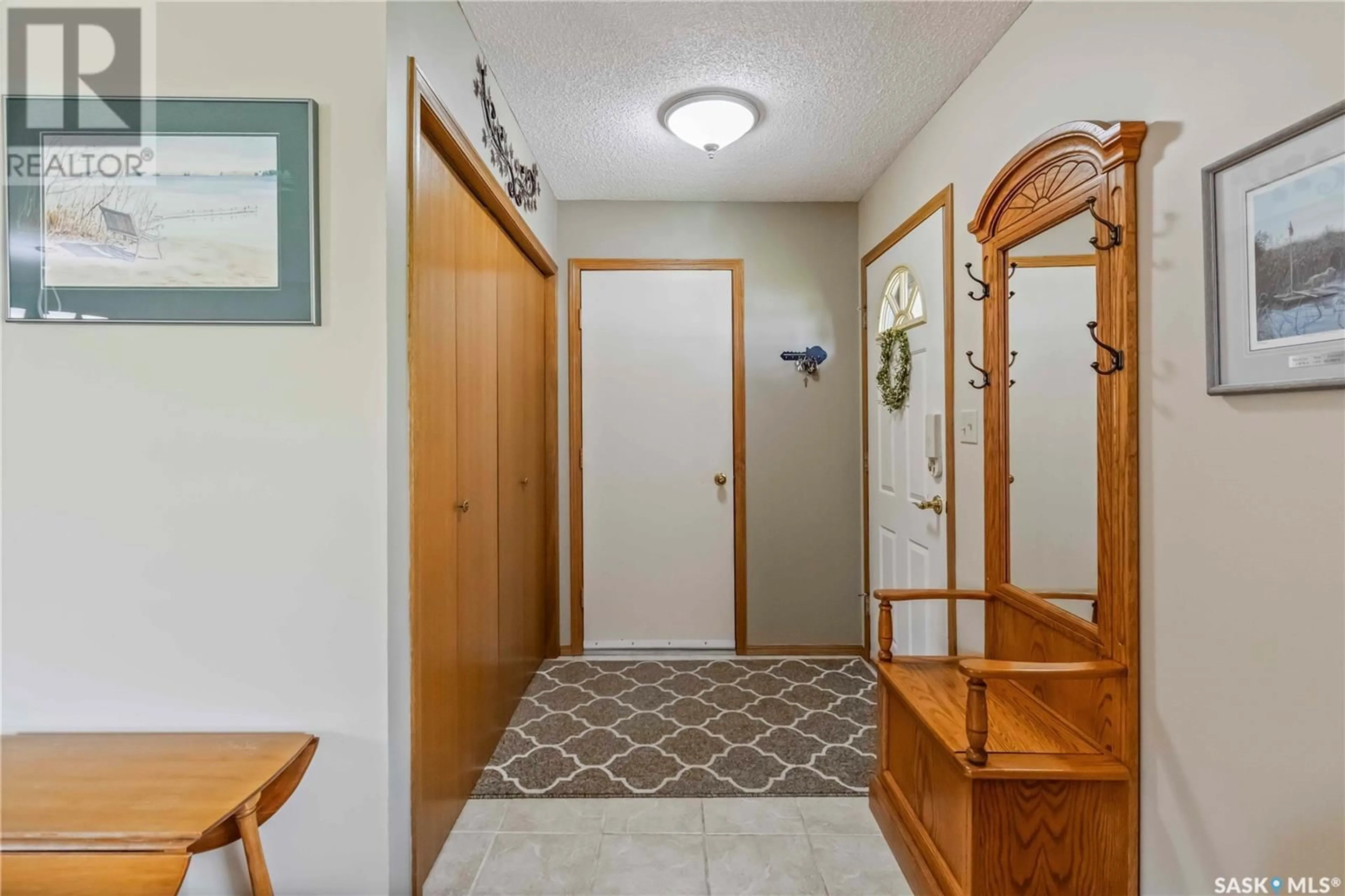 Indoor entryway for 2510 - 410 KENDERDINE ROAD, Saskatoon Saskatchewan S7N4G5
