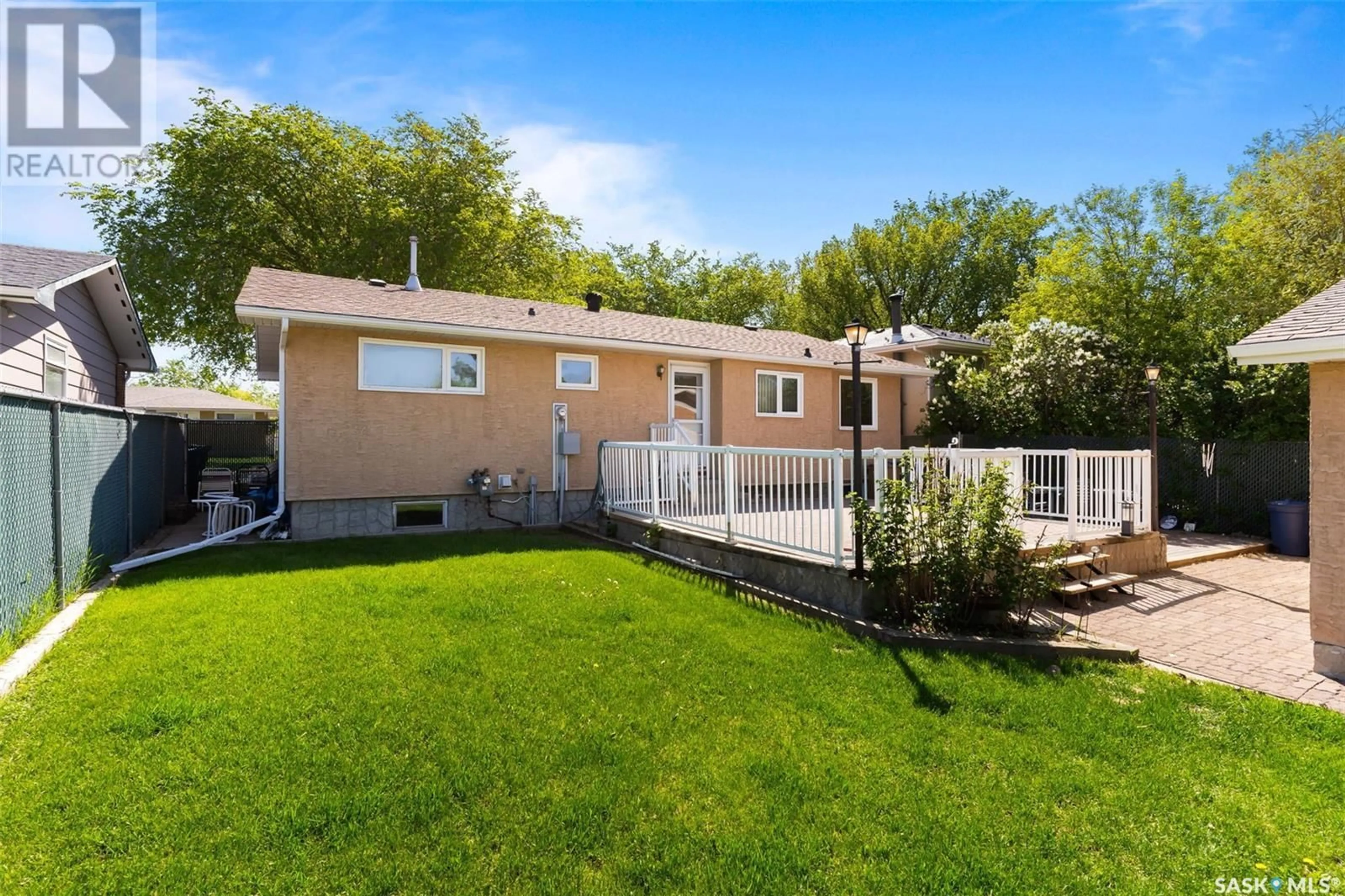 A pic from outside/outdoor area/front of a property/back of a property/a pic from drone, unknown for 86 KENNEDY CRESCENT, Regina Saskatchewan S4R6G4