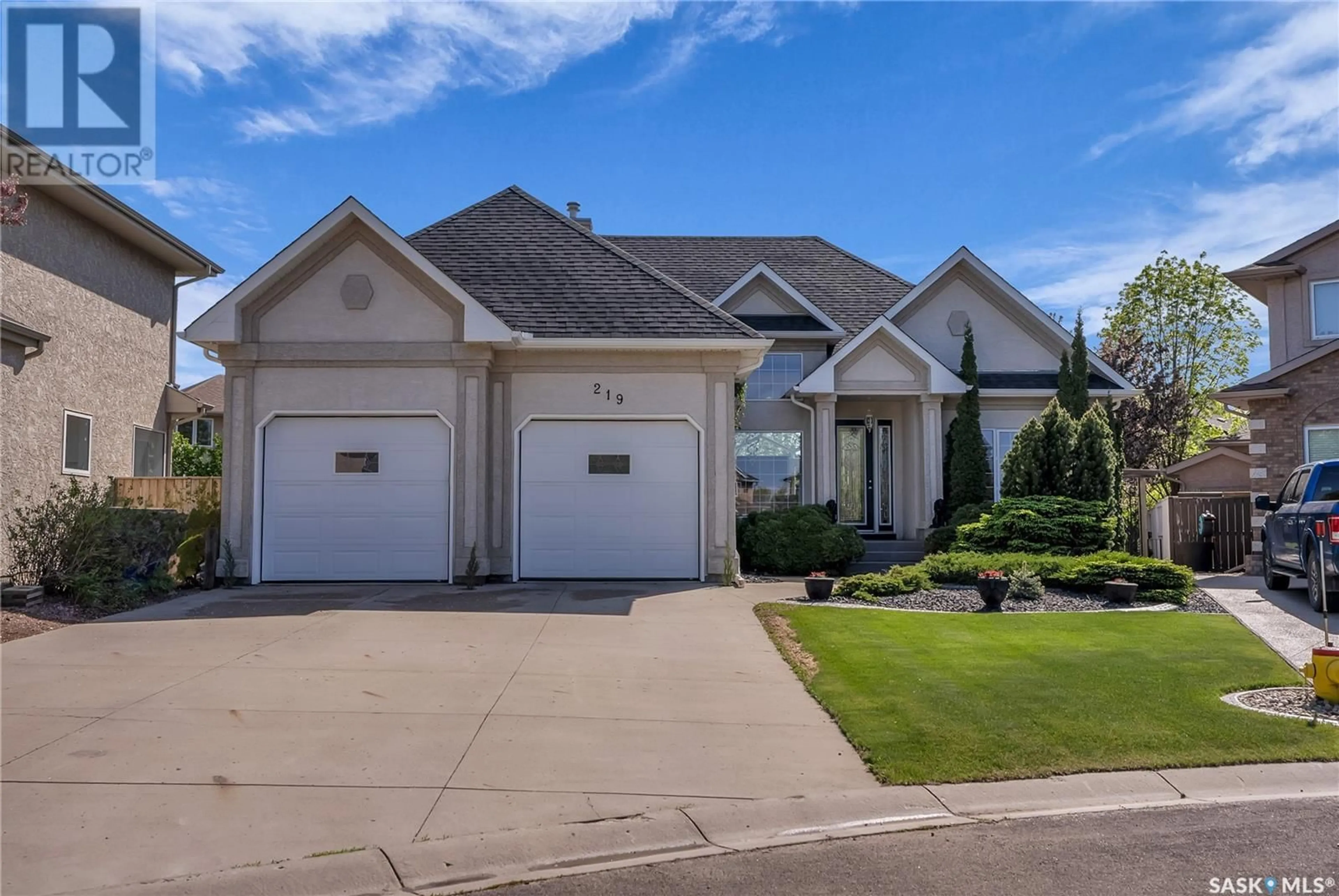 Home with vinyl exterior material, street for 219 WRIGHT CRESCENT, Saskatoon Saskatchewan S7N4T6