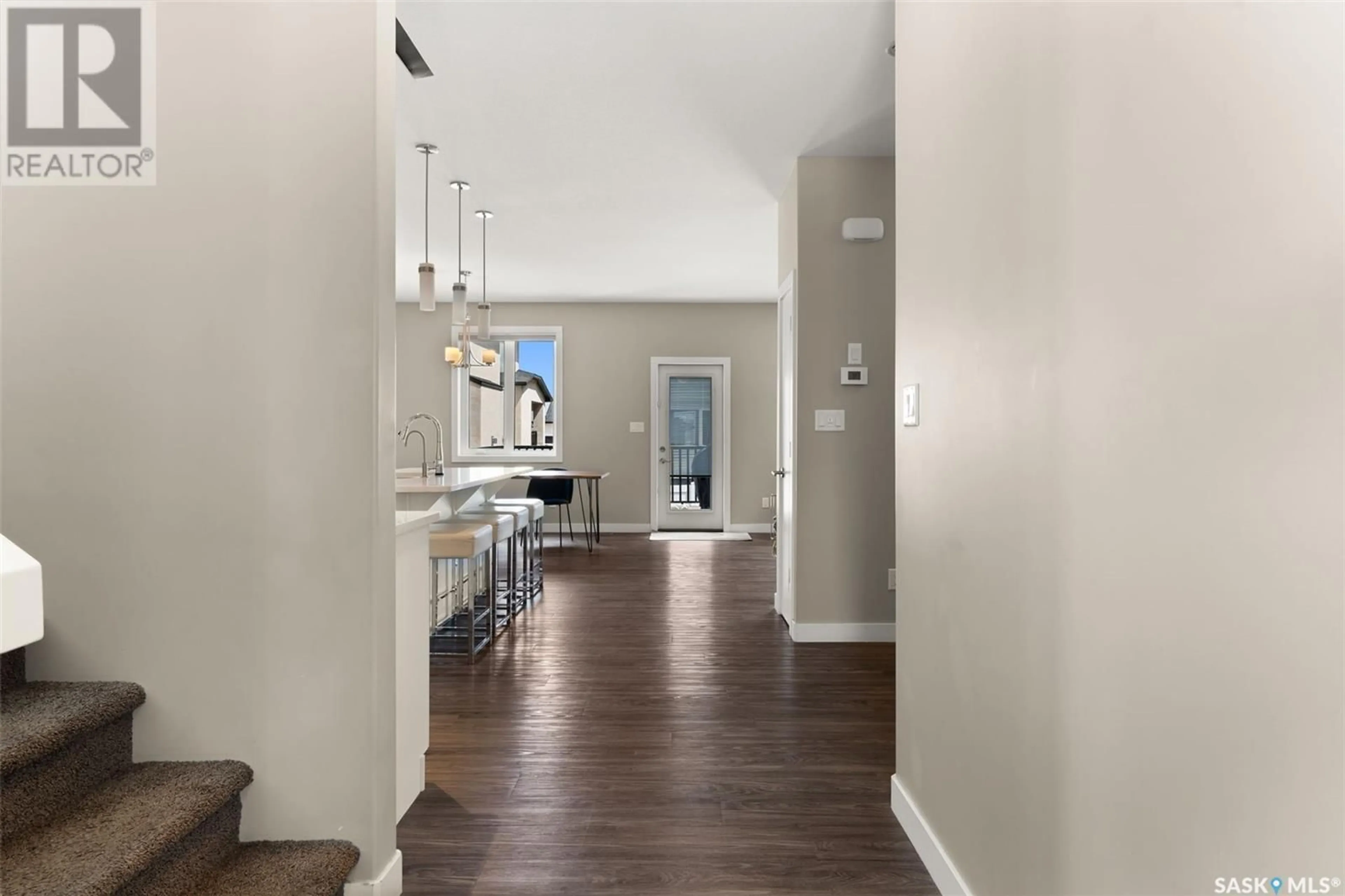 Indoor entryway for 4325 WAKELING STREET, Regina Saskatchewan S4W0L7