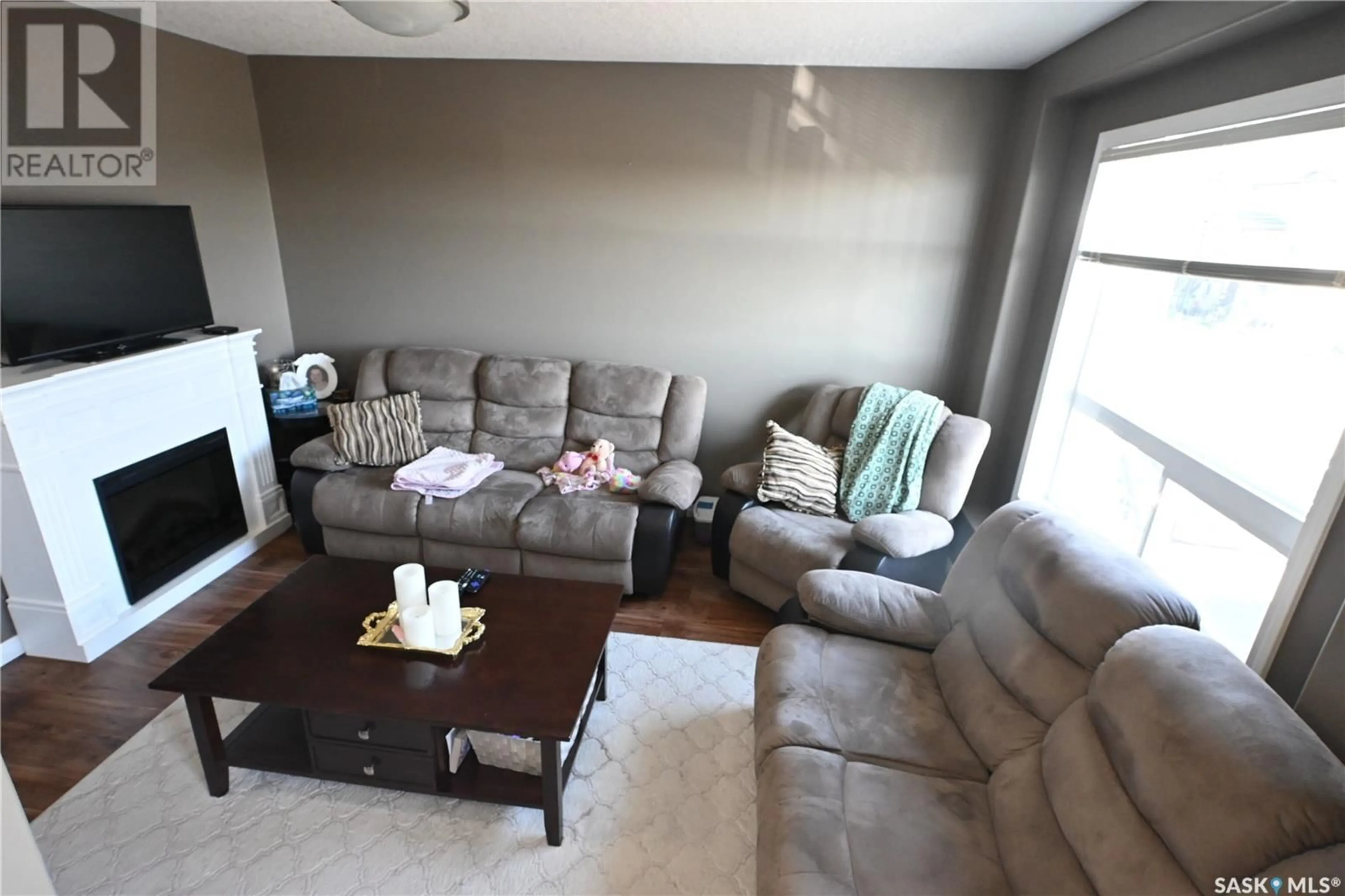 Living room with furniture, unknown for 109 - 3810 DEWDNEY AVENUE, Regina Saskatchewan S4Z0A6