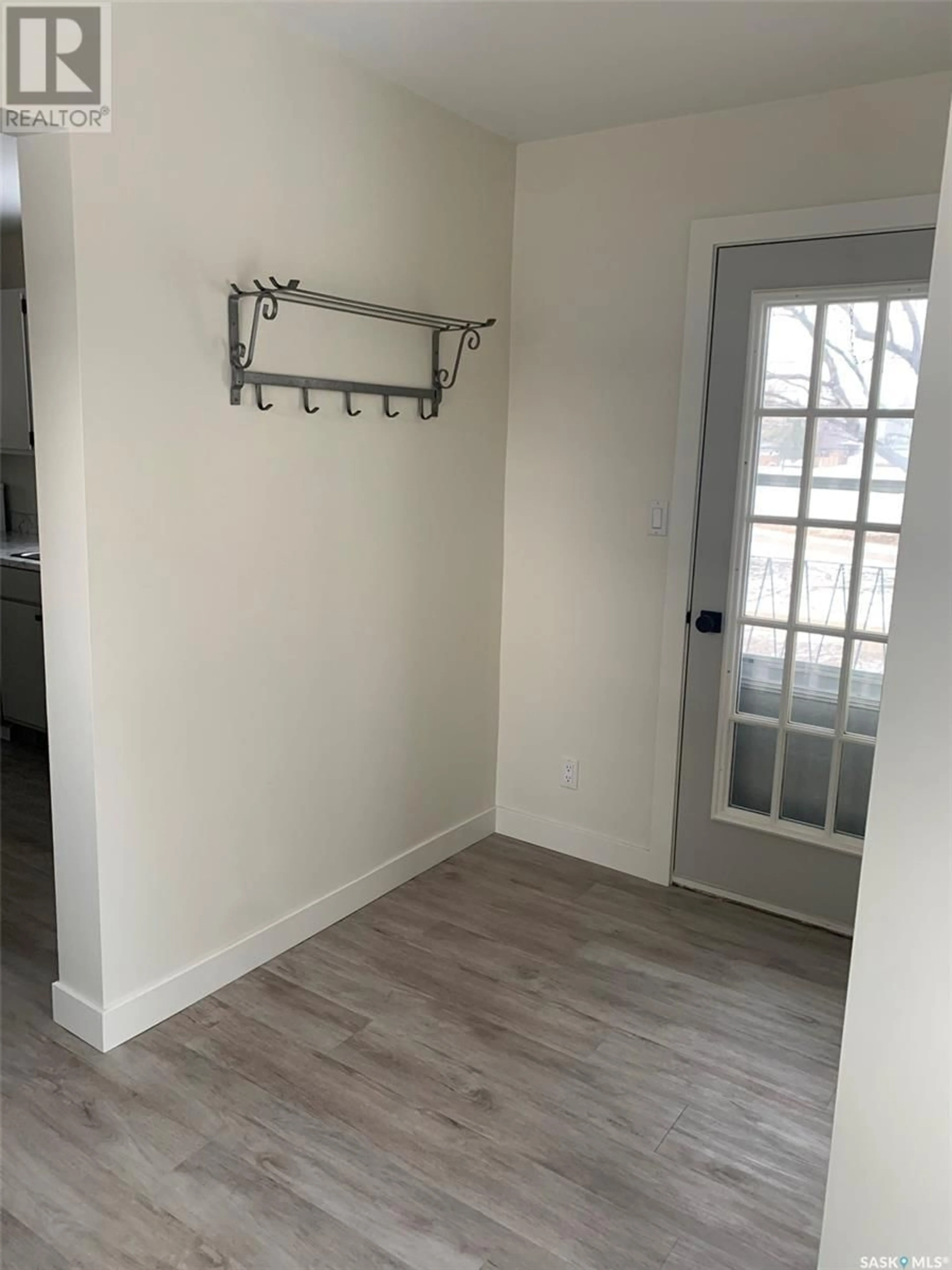 Indoor entryway for 1323 NORTH RAILWAY STREET, Swift Current Saskatchewan S9H1E6