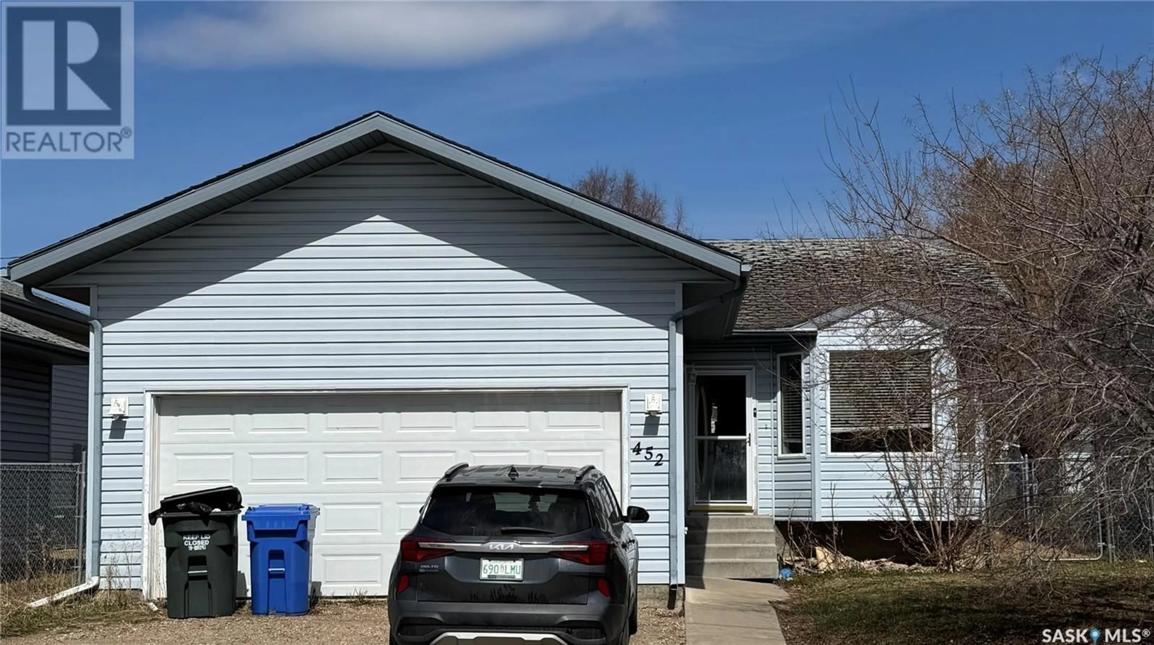 Home with vinyl exterior material, street for 452 ADAMS CRESCENT, Prince Albert Saskatchewan S6V7K6