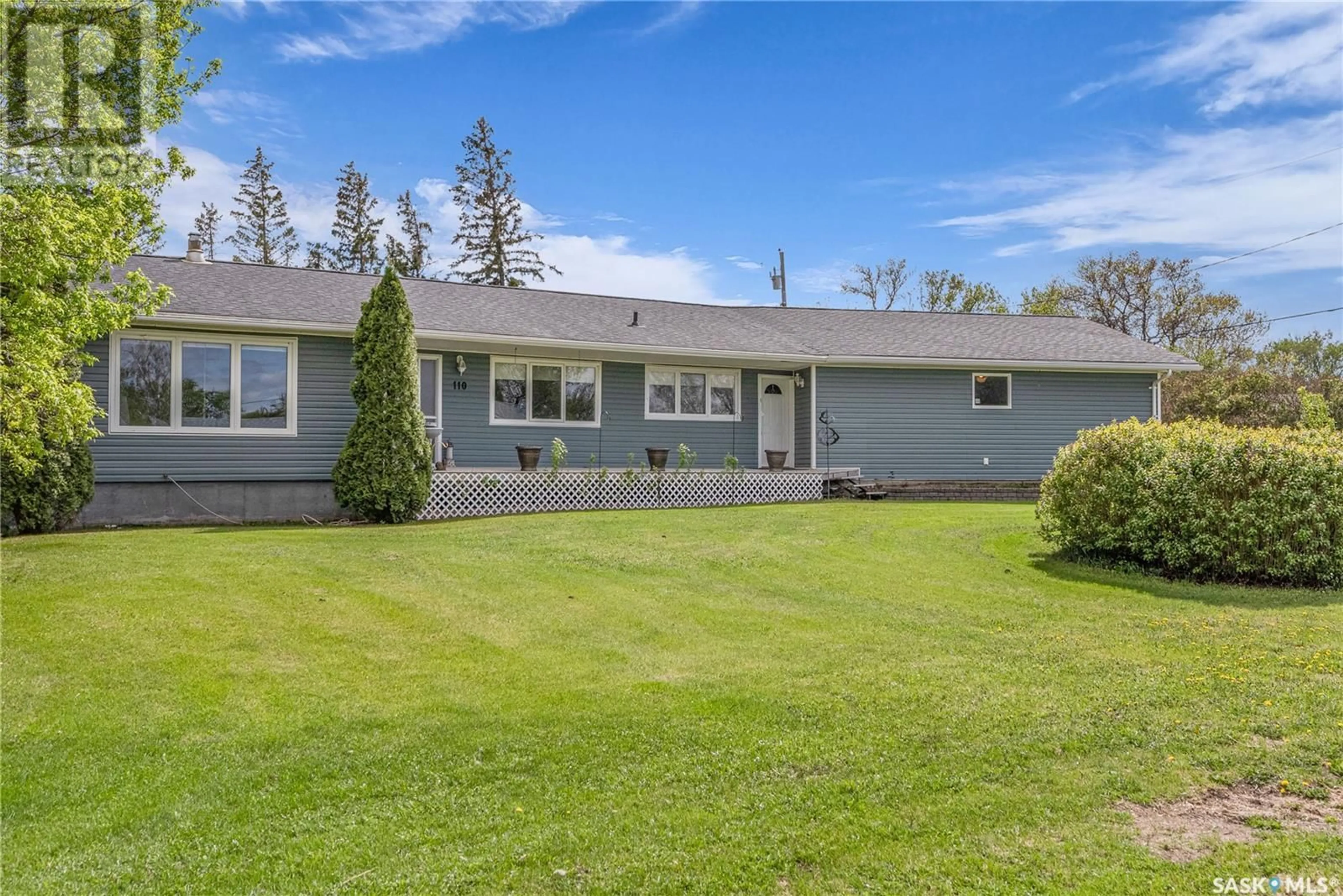 Home with vinyl exterior material, street for 110 ELGIN STREET, Viscount Saskatchewan S0K4M0