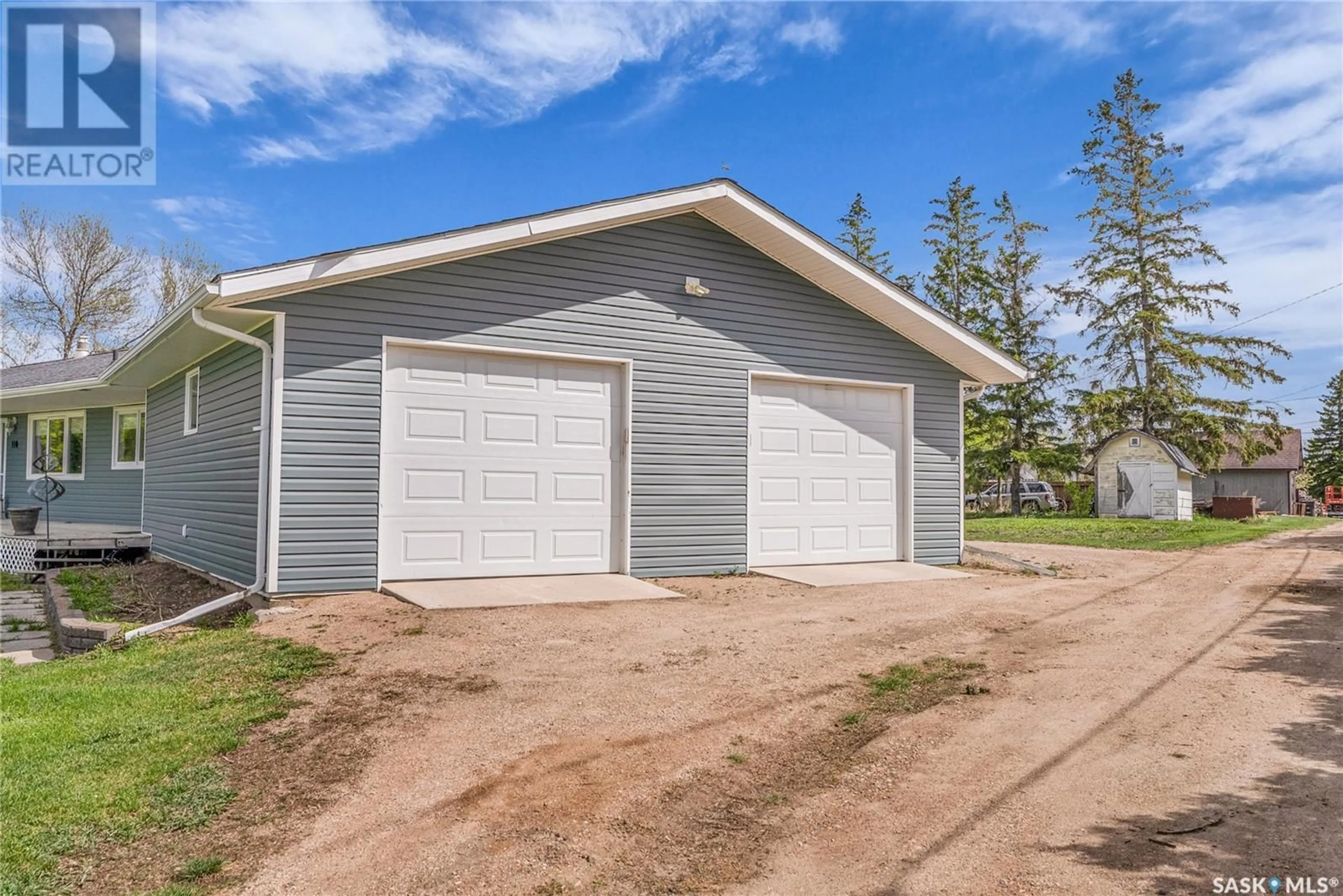Indoor garage for 110 ELGIN STREET, Viscount Saskatchewan S0K4M0