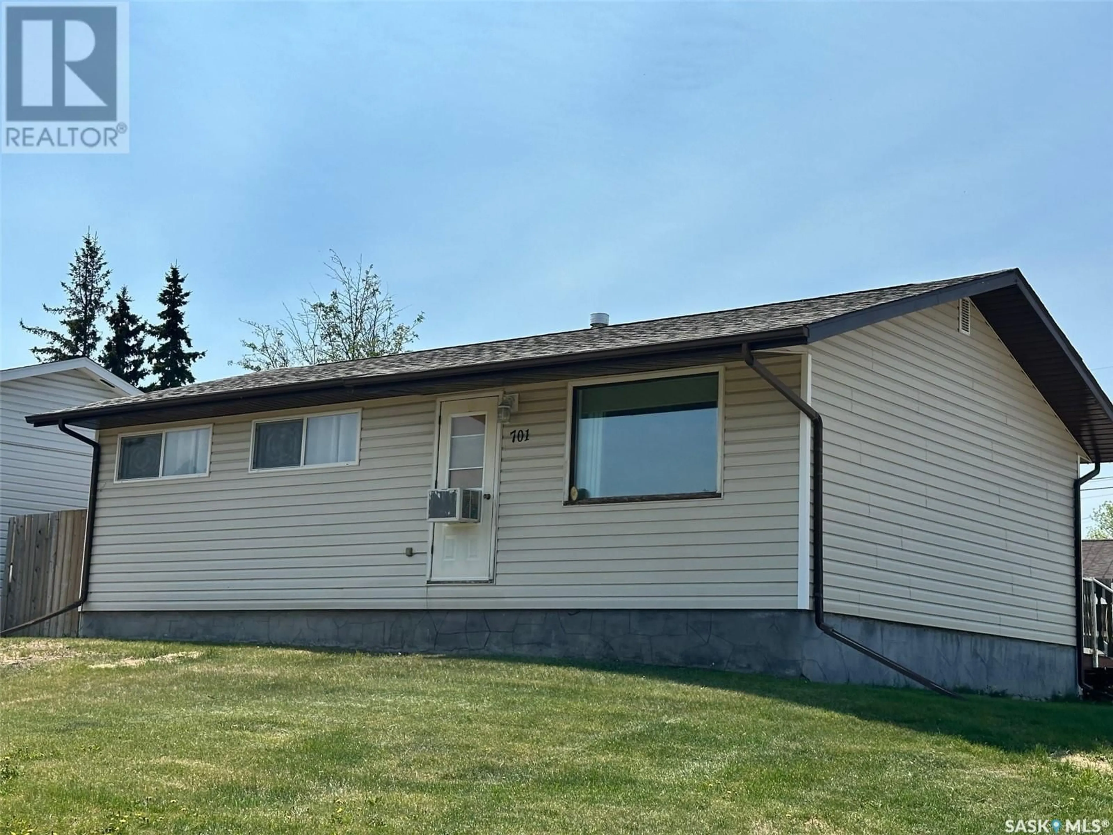 Home with vinyl exterior material, building for 701 DONALD STREET, Hudson Bay Saskatchewan S0E0Y0