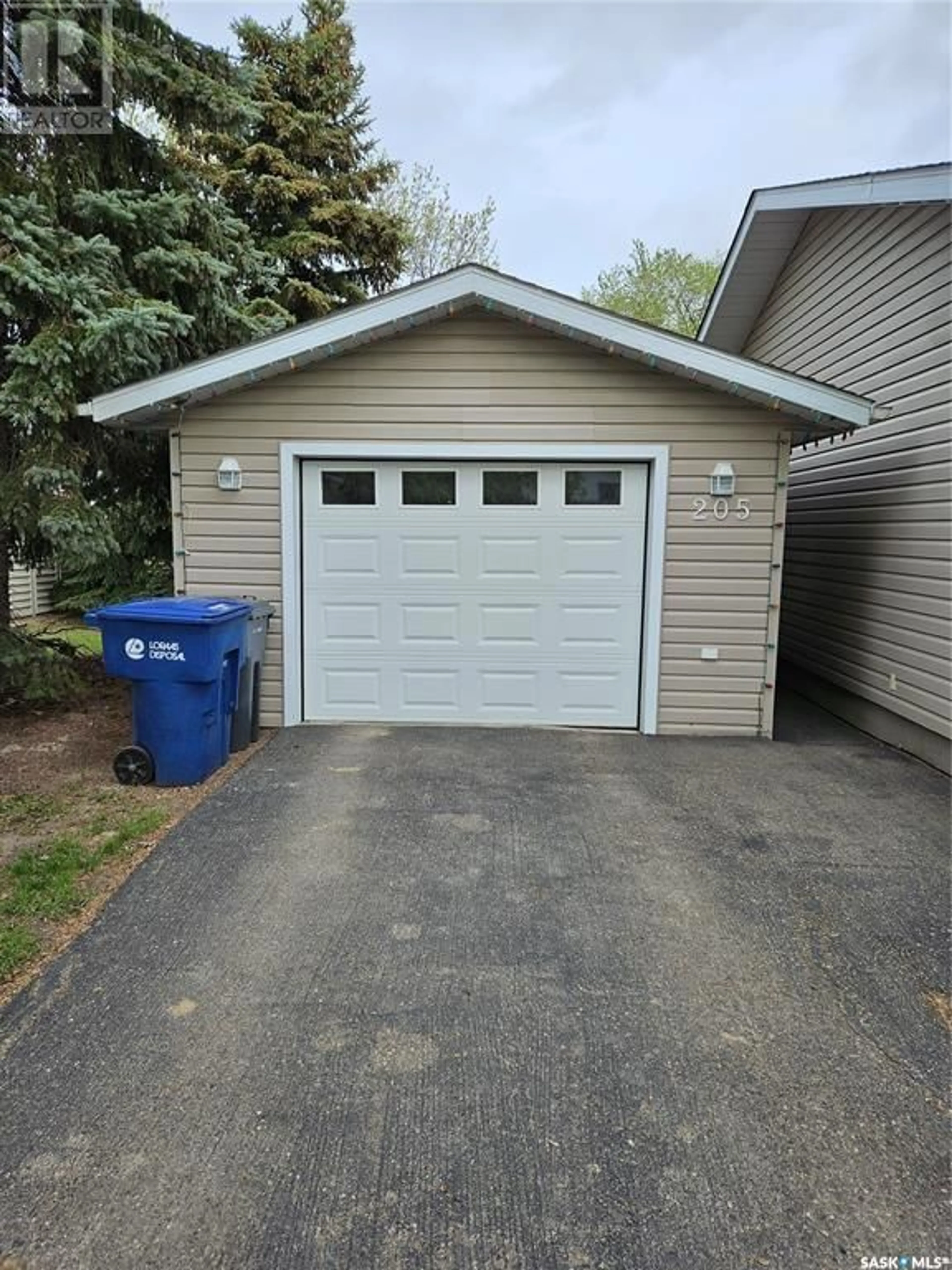 Unknown for E - 205 1ST STREET, Carlyle Saskatchewan S0C0R0