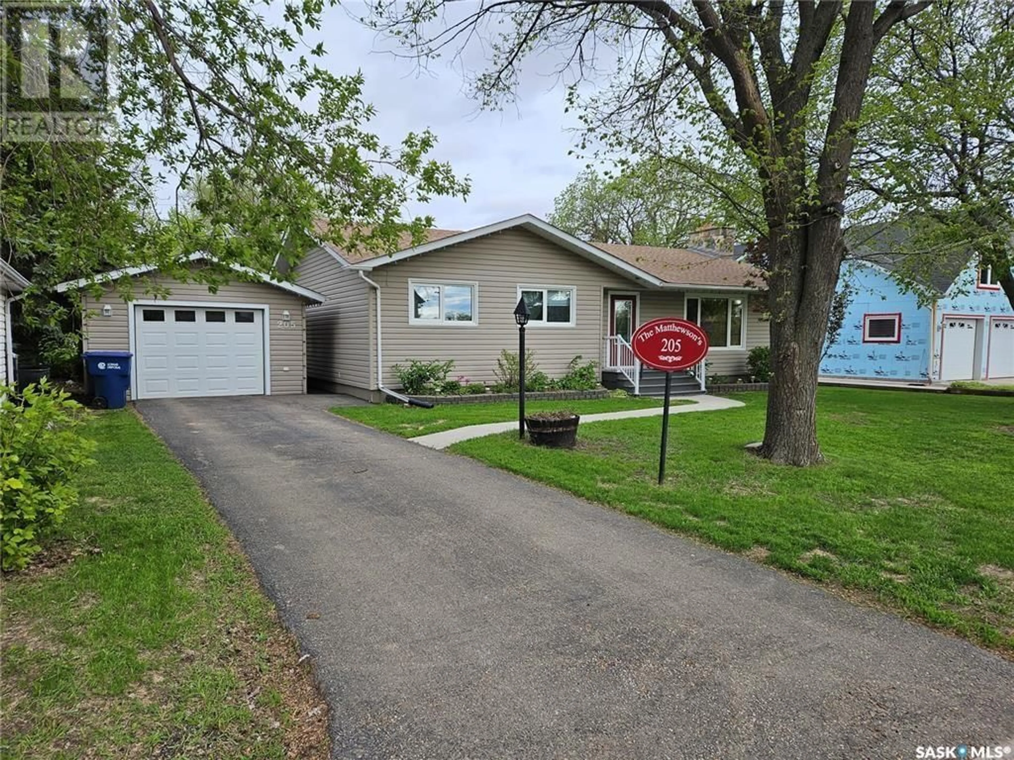 Unknown for E - 205 1ST STREET, Carlyle Saskatchewan S0C0R0