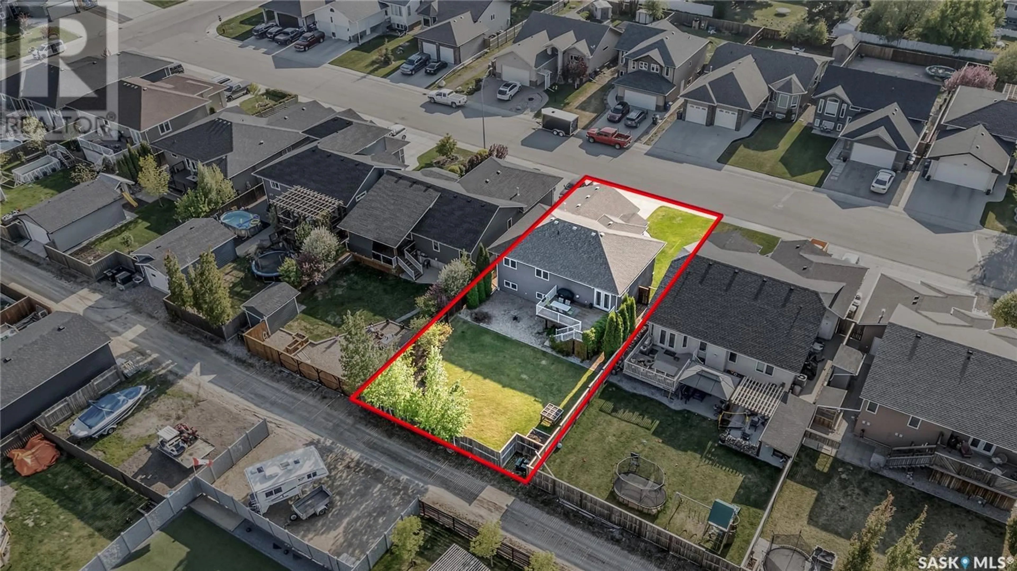 A pic from outside/outdoor area/front of a property/back of a property/a pic from drone, street for 511 ANTLER CRESCENT, Warman Saskatchewan S0K4S1