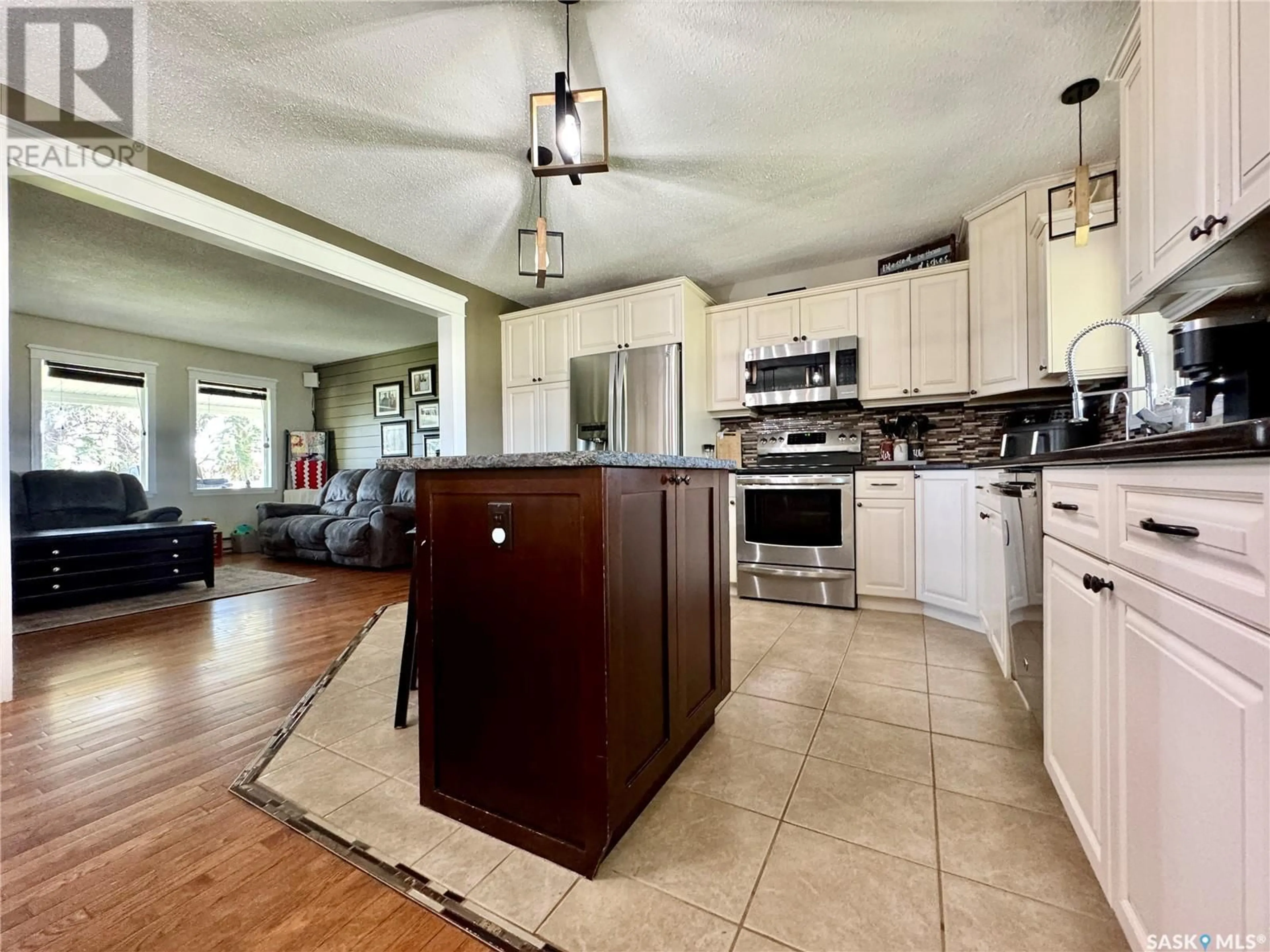 Open concept kitchen, ceramic/tile floor for MERCEREAU ACREAGE, Churchbridge Rm No. 211 Saskatchewan S0A0M0
