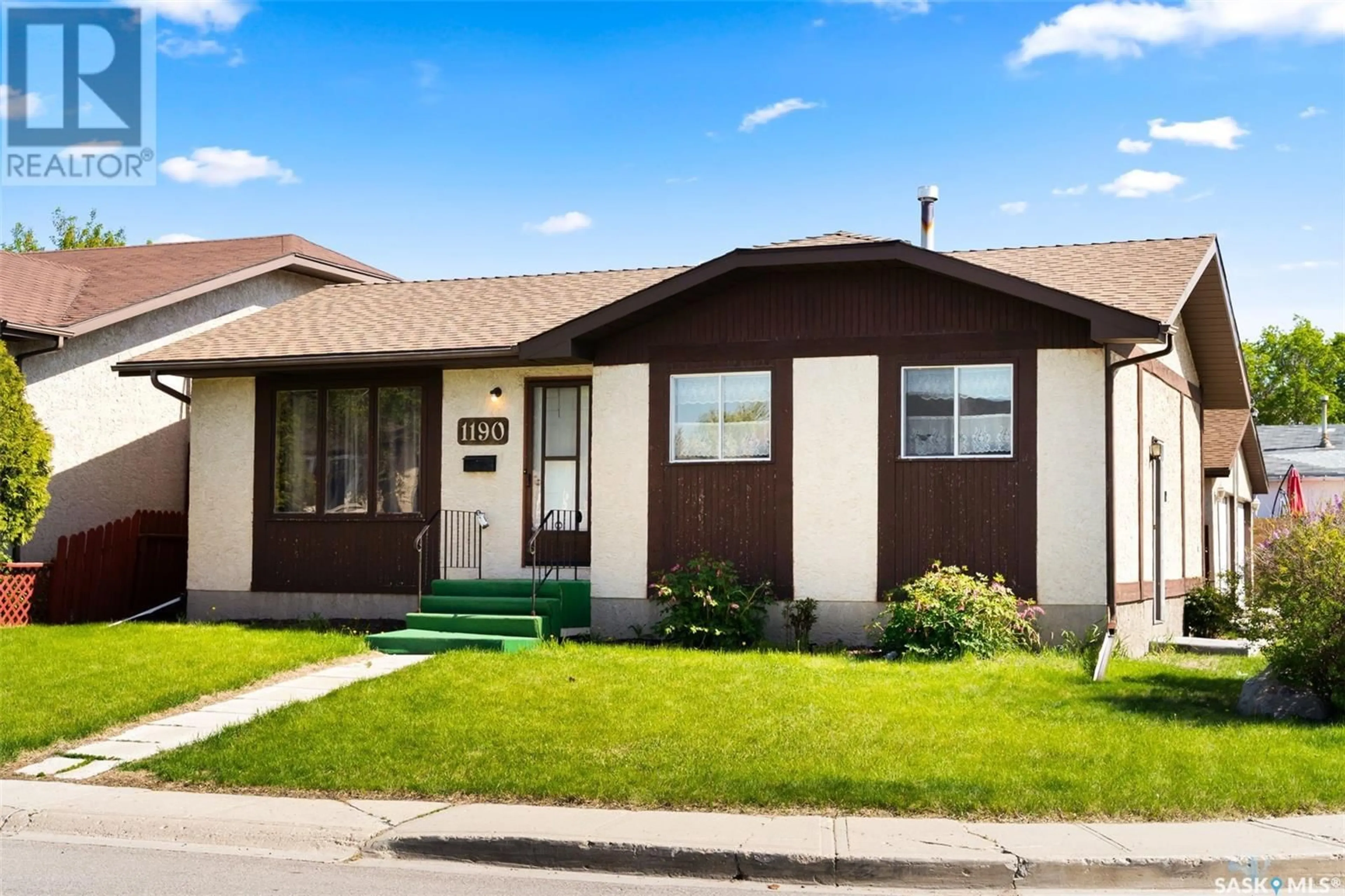 Home with vinyl exterior material, street for 1190 FERGUSON CRESCENT, Regina Saskatchewan S4N6V6
