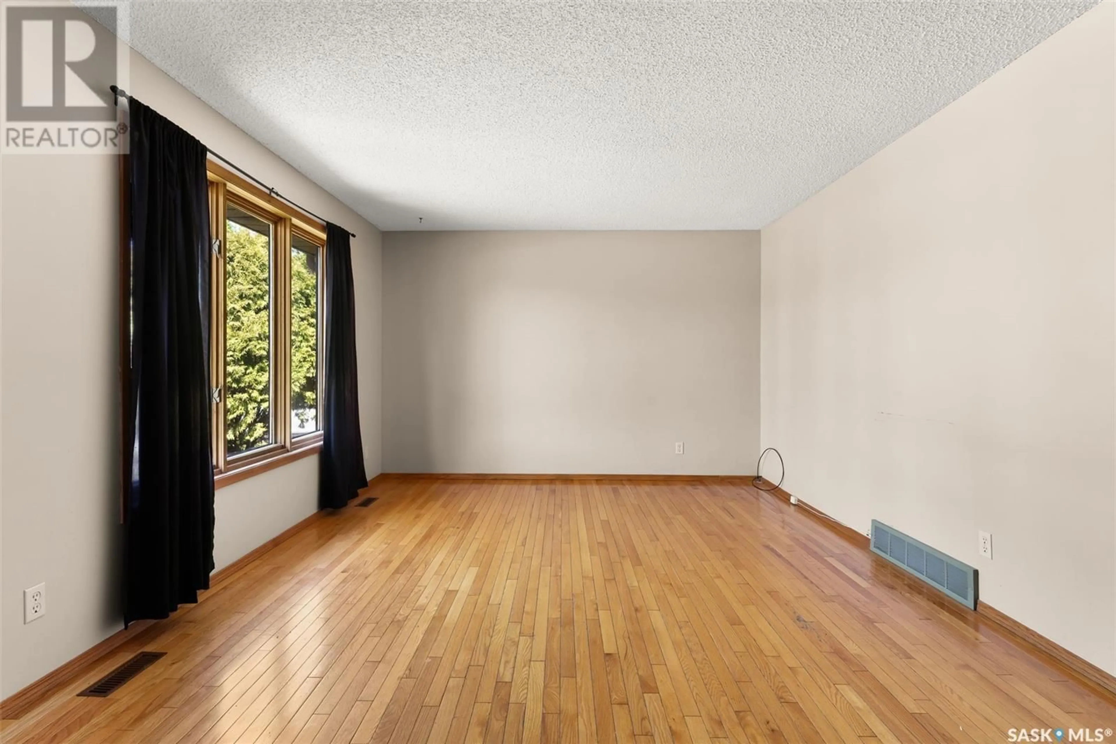 A pic of a room for 1190 FERGUSON CRESCENT, Regina Saskatchewan S4N6V6