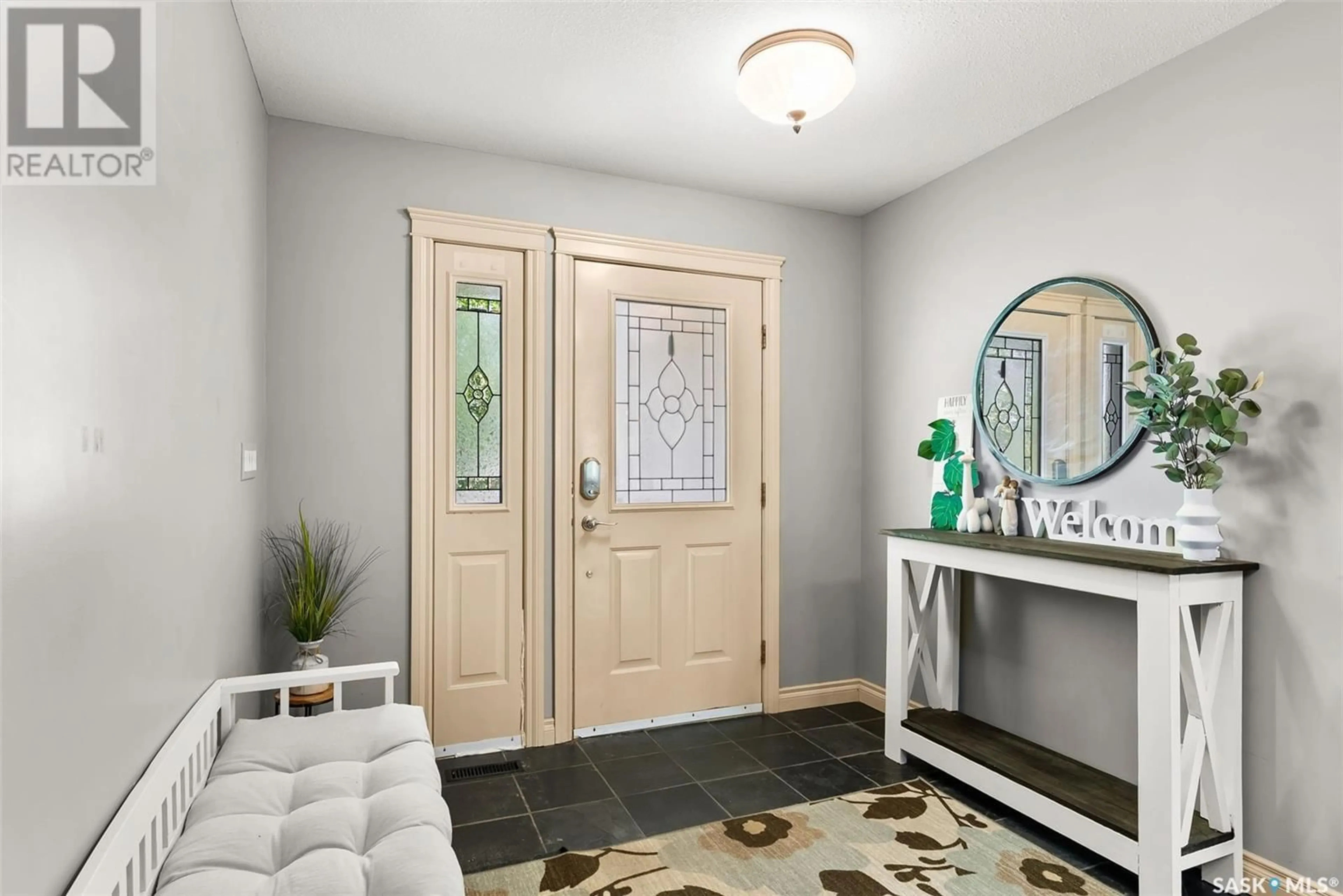 Indoor entryway for 2211 ARENS ROAD, Regina Saskatchewan S4V1G3