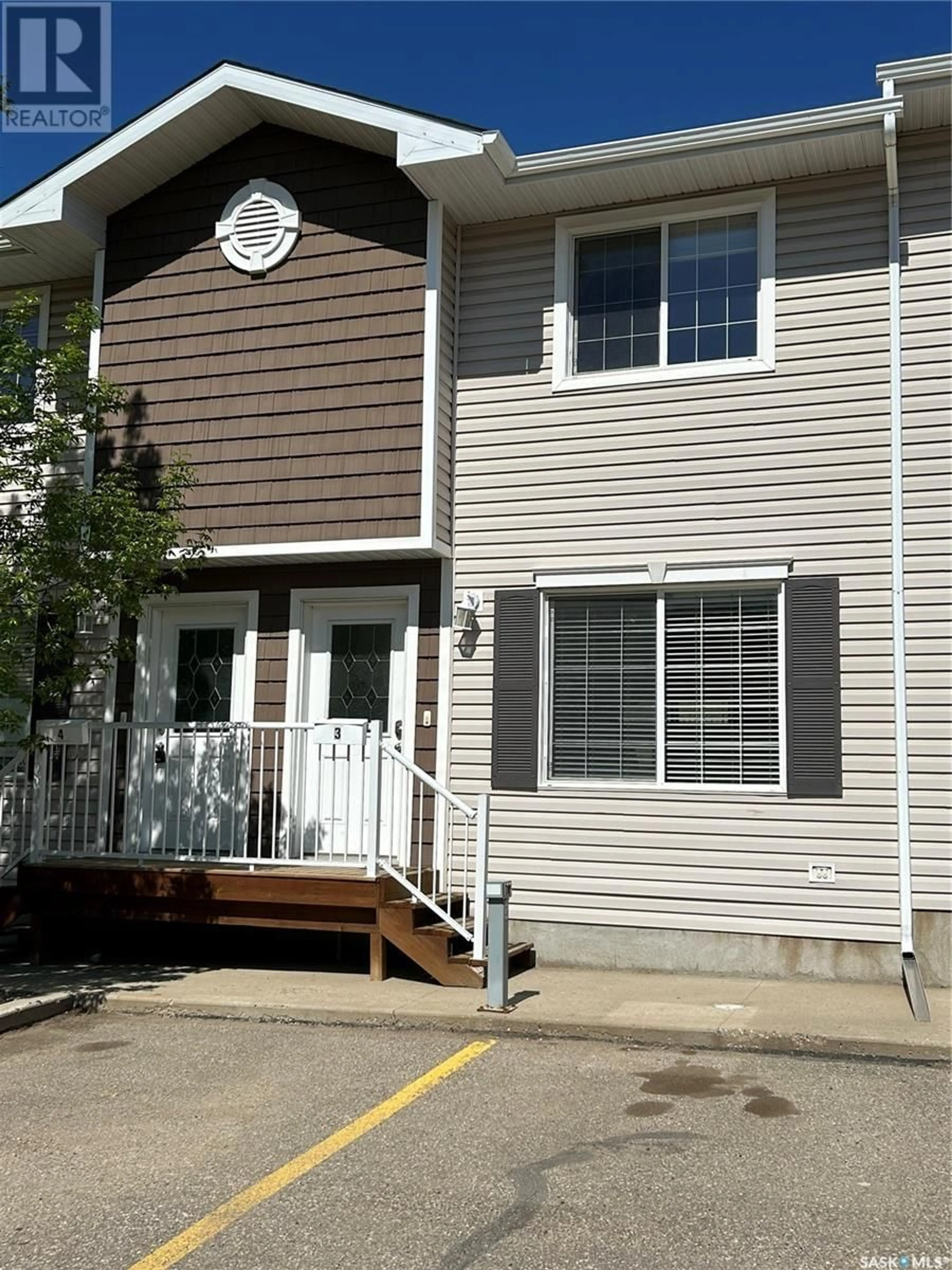 Home with vinyl exterior material, unknown for 3 - 1621 1ST STREET, Estevan Saskatchewan S4A2X4