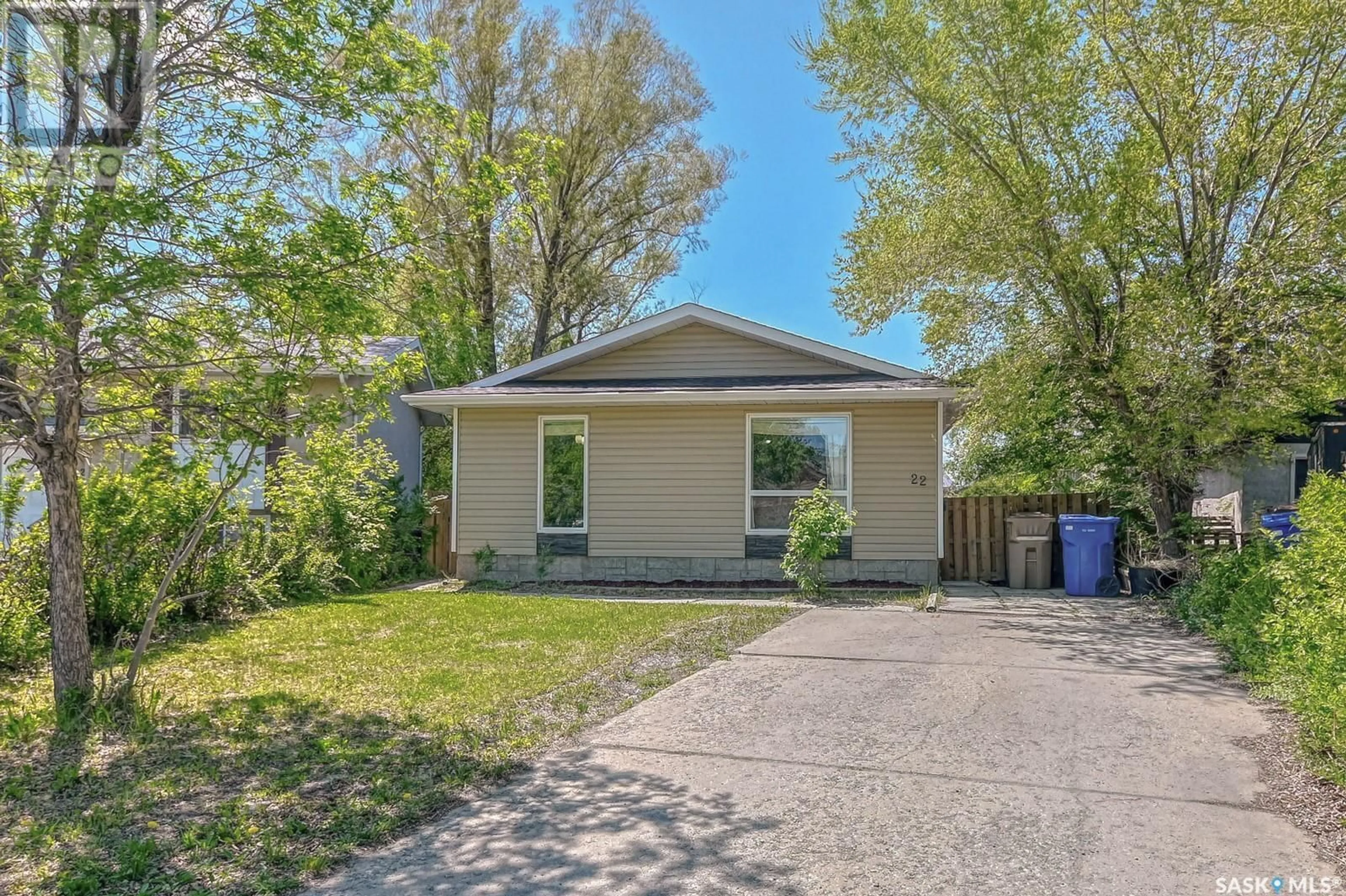 Home with vinyl exterior material, street for 22 HYLAND CRESCENT, Regina Saskatchewan S4R7P3
