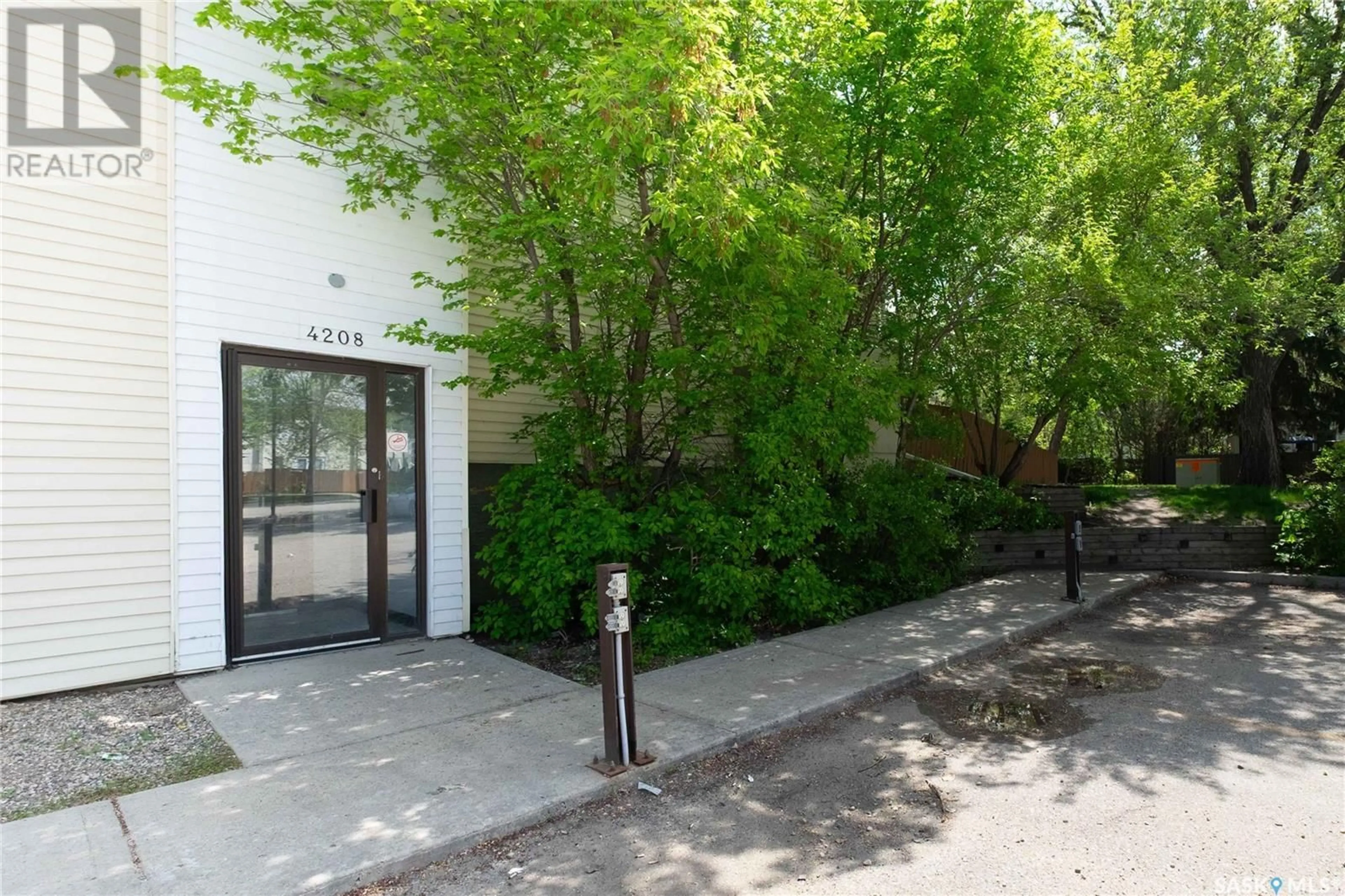 Unknown for #D - 4208 CASTLE ROAD, Regina Saskatchewan S4S4W1
