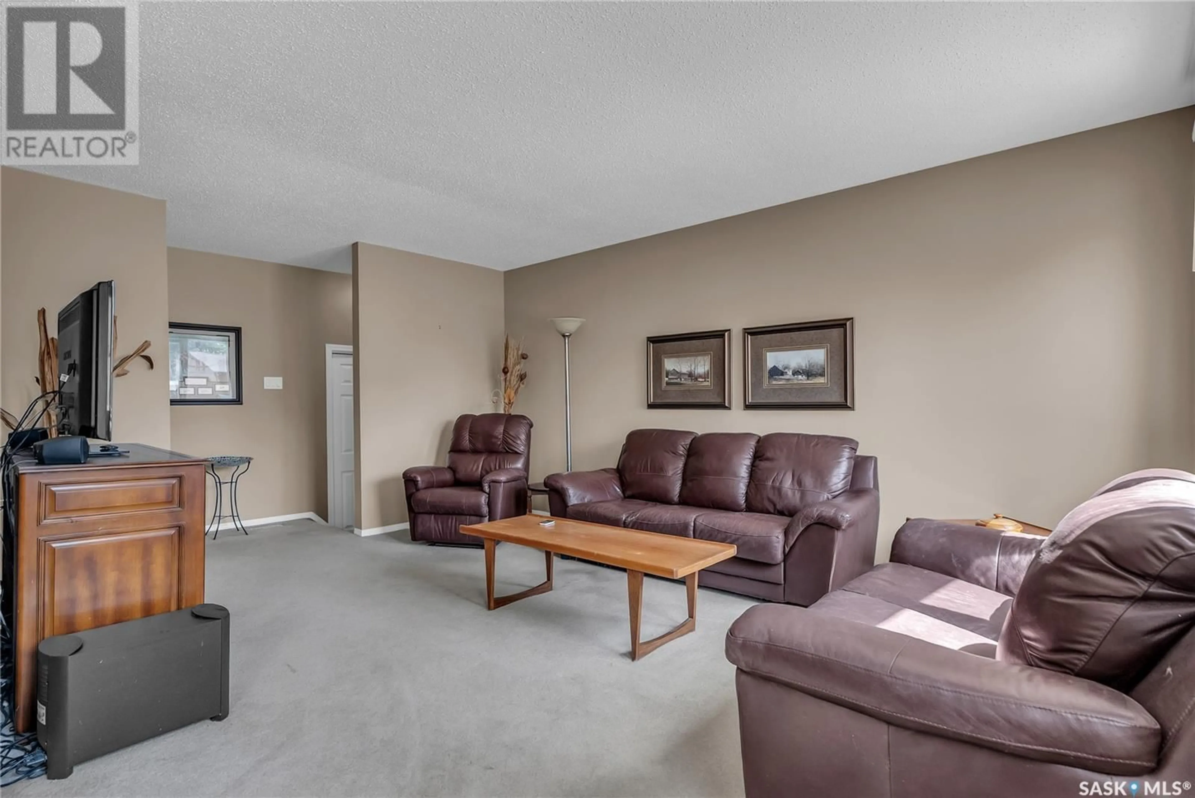 Living room with furniture, unknown for 90 CHURCHILL DRIVE, Saskatoon Saskatchewan S7K3X4