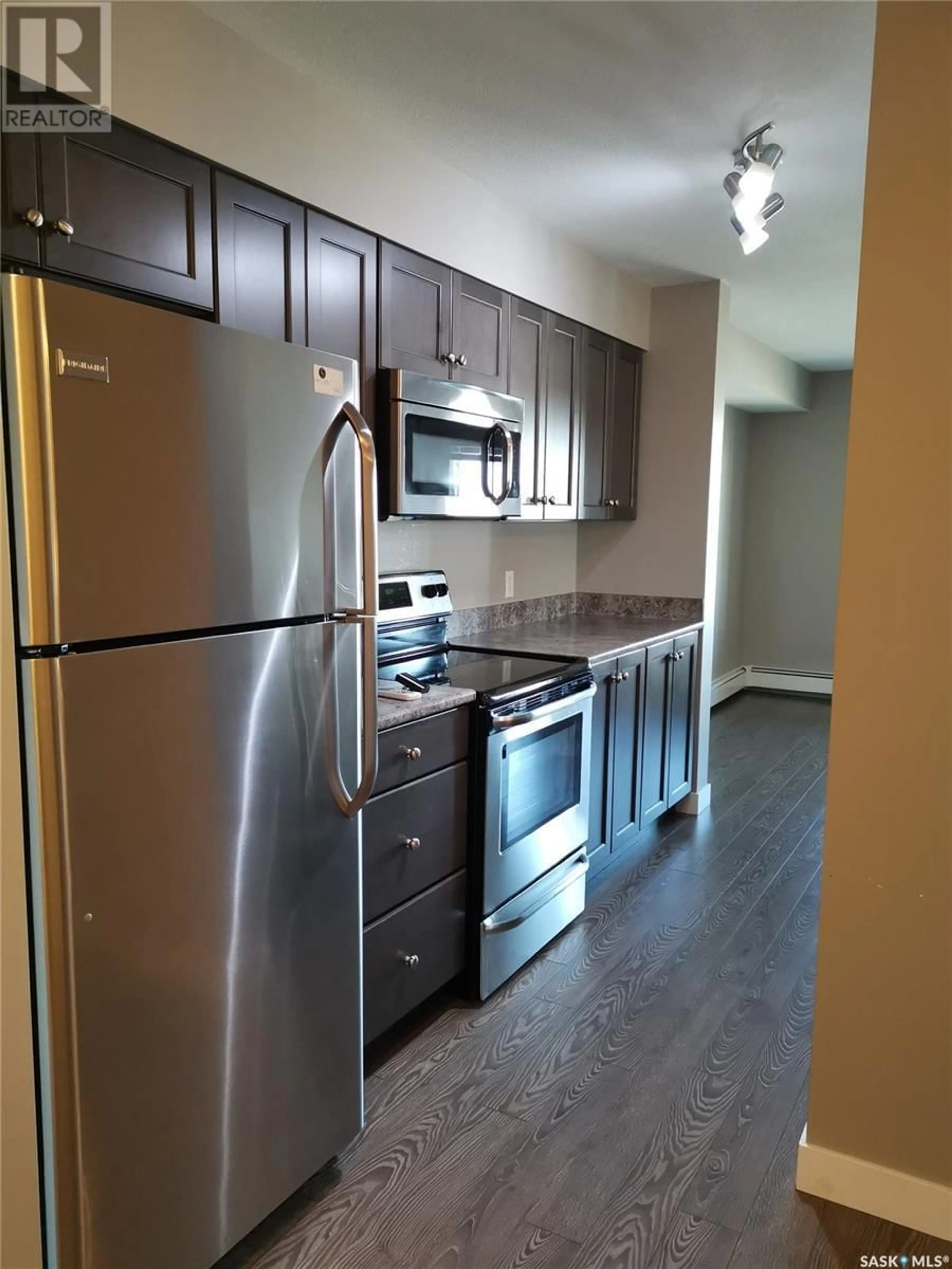 Standard kitchen, unknown for 209 - 2141 LARTER ROAD, Estevan Saskatchewan S4A2Y5